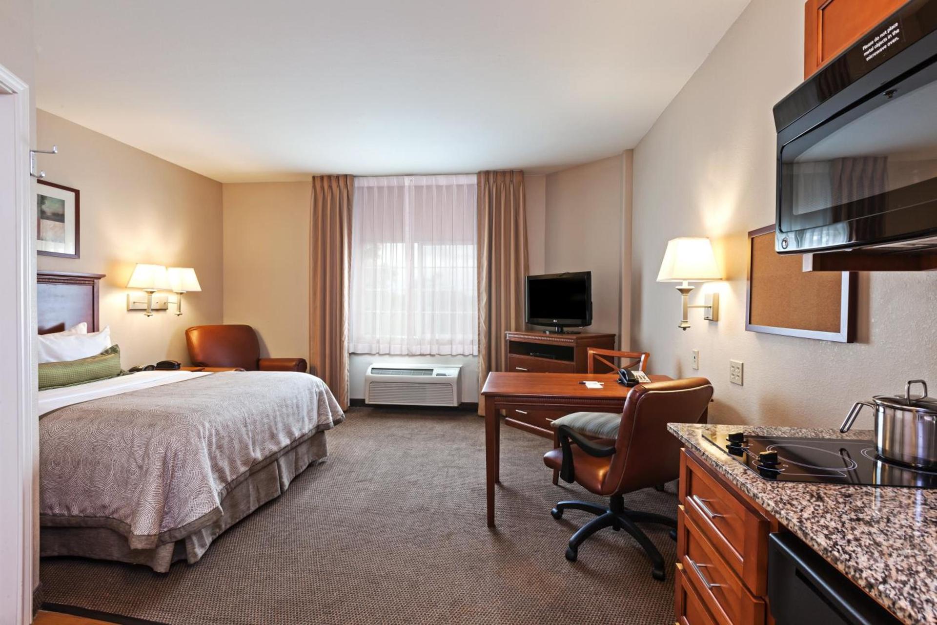 Candlewood Suites Baytown by IHG photo 23