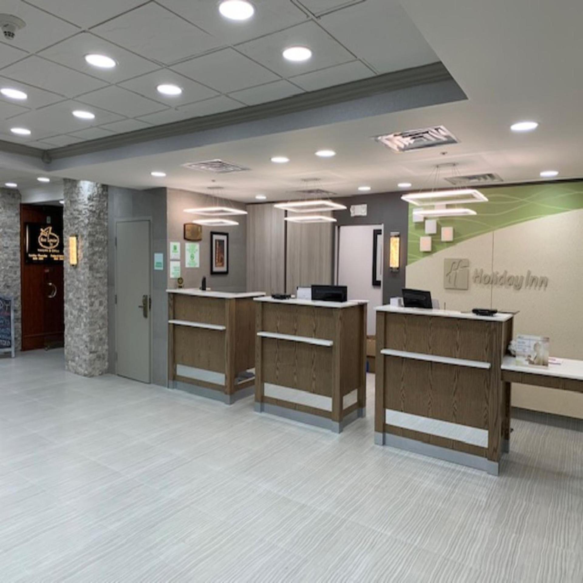 Holiday Inn Chicago North Shore by IHG photo 2