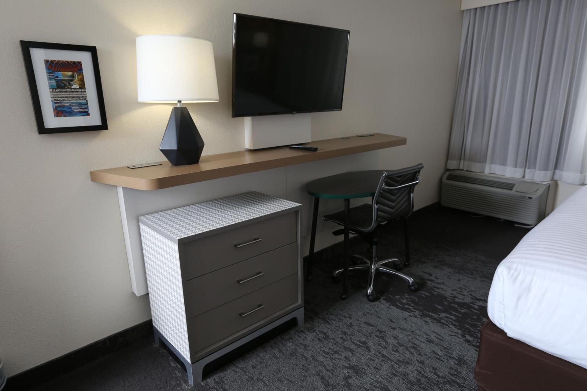 Holiday Inn Chicago North Shore by IHG photo 38