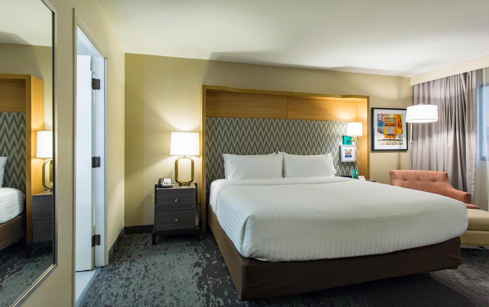 Holiday Inn Chicago North Shore by IHG photo 55