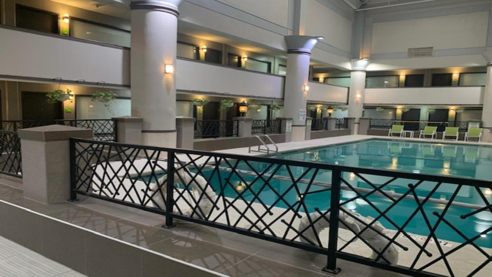 Holiday Inn Chicago North Shore by IHG photo 13