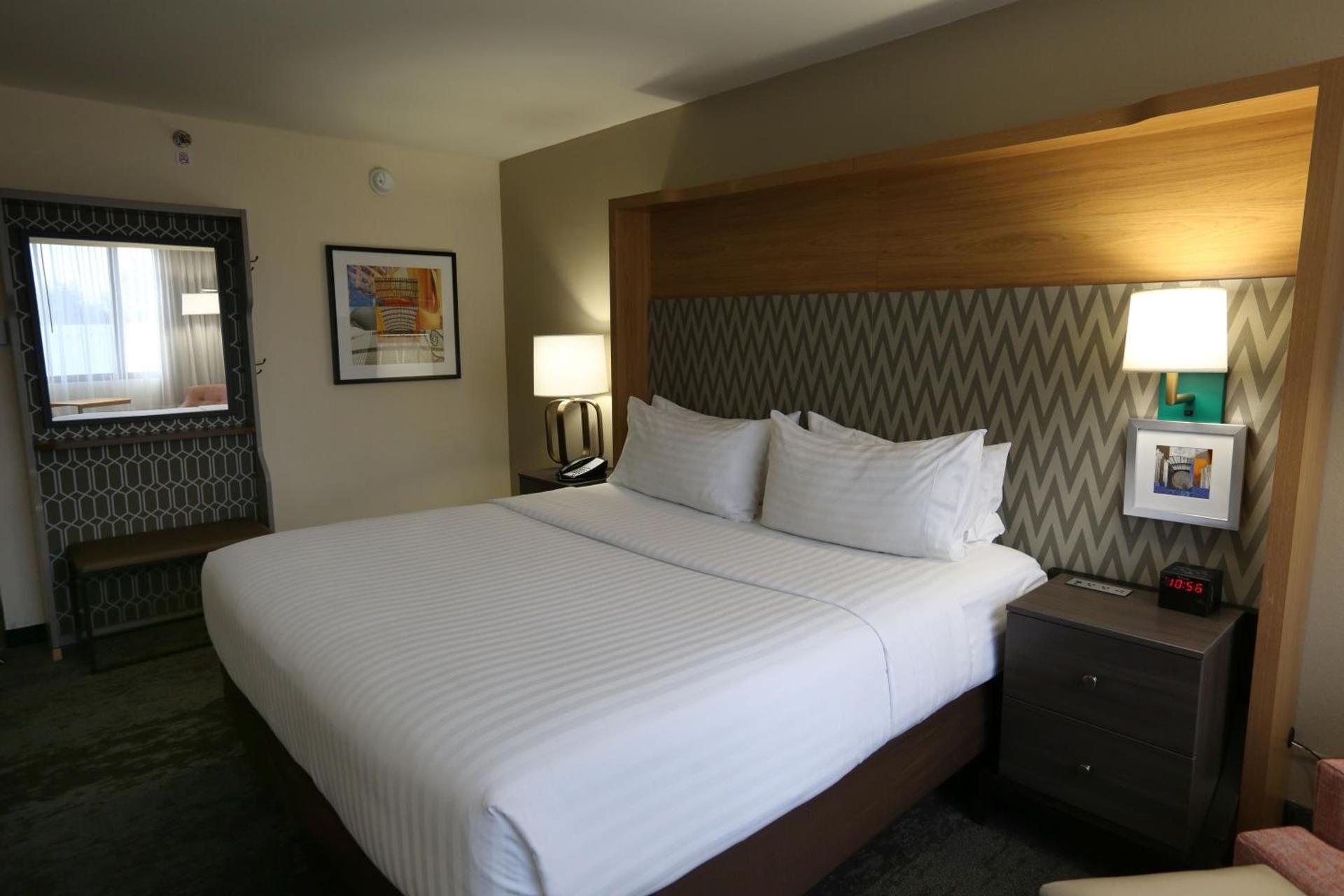 Holiday Inn Chicago North Shore by IHG photo 54