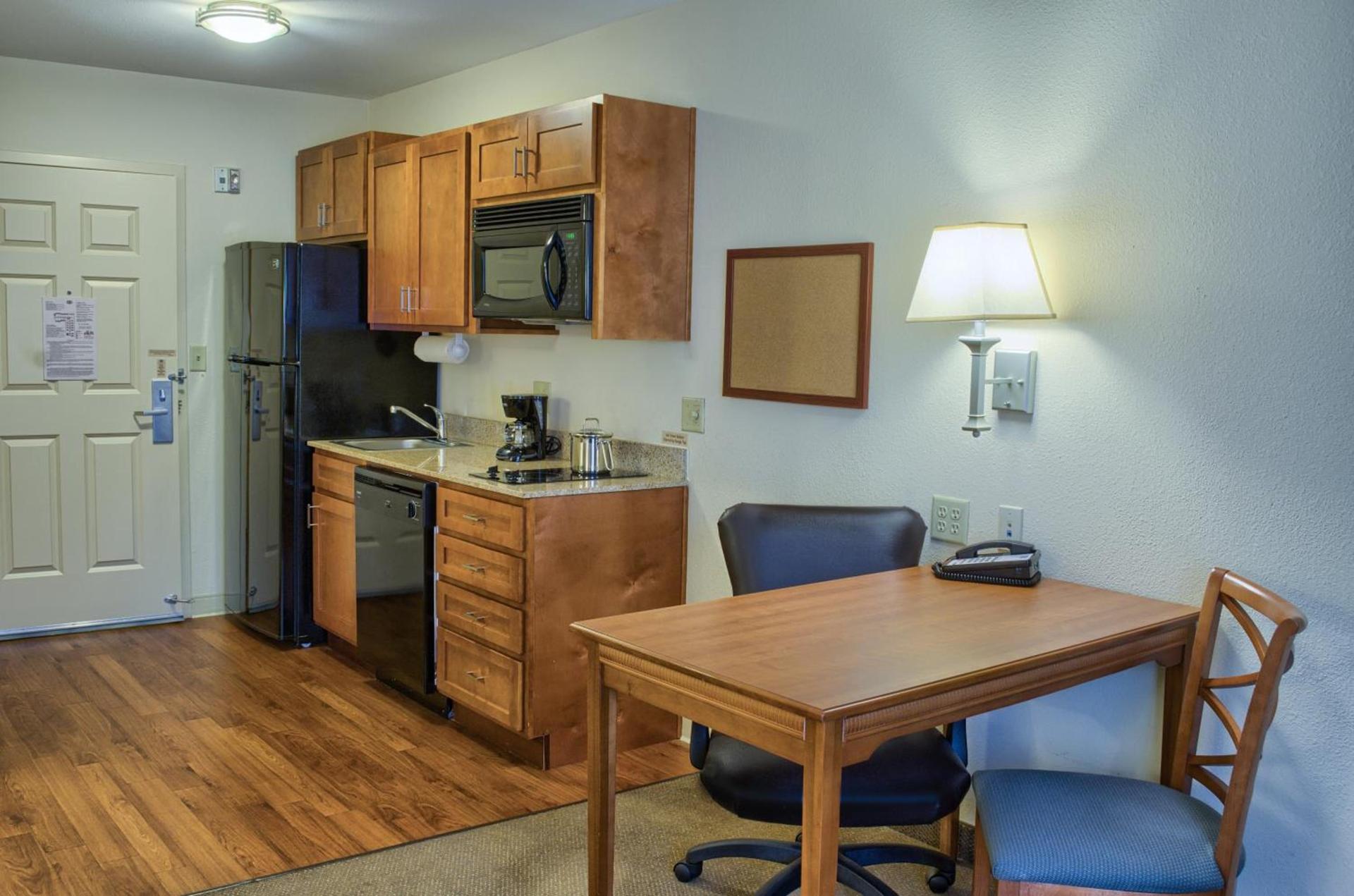 Candlewood Suites Mobile-Downtown by IHG photo 29