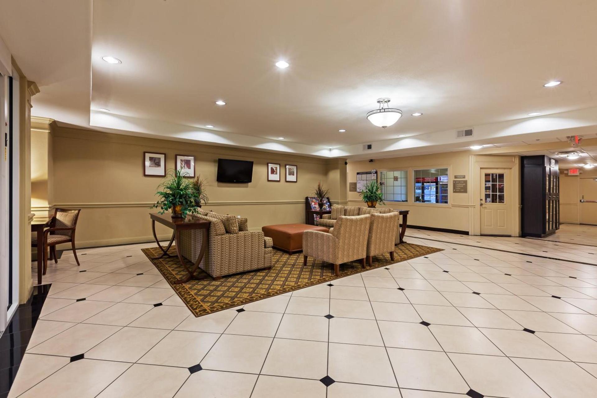 Candlewood Suites - Texas City by IHG photo 5