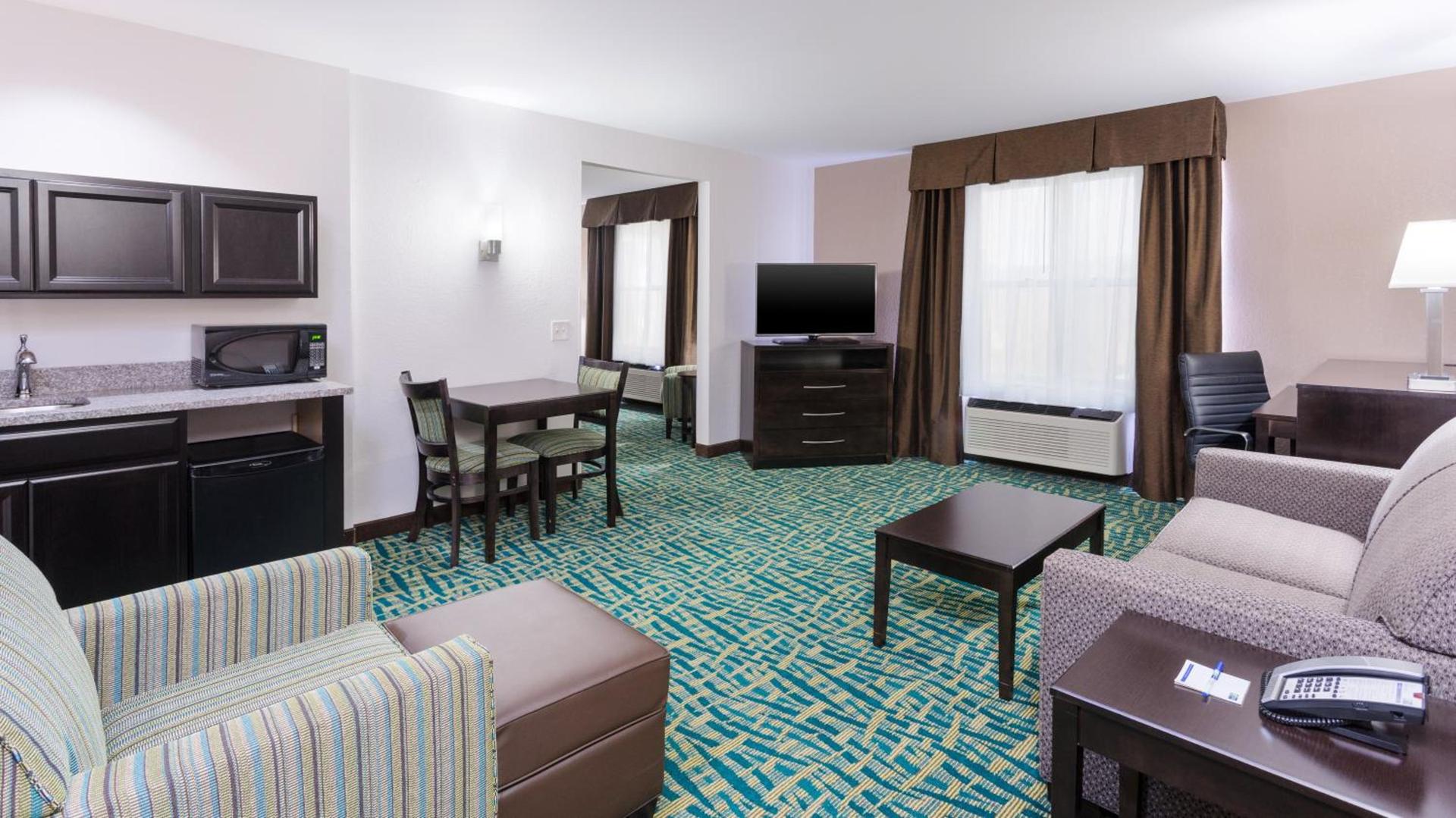 Holiday Inn Express & Suites Wyomissing by IHG photo 27
