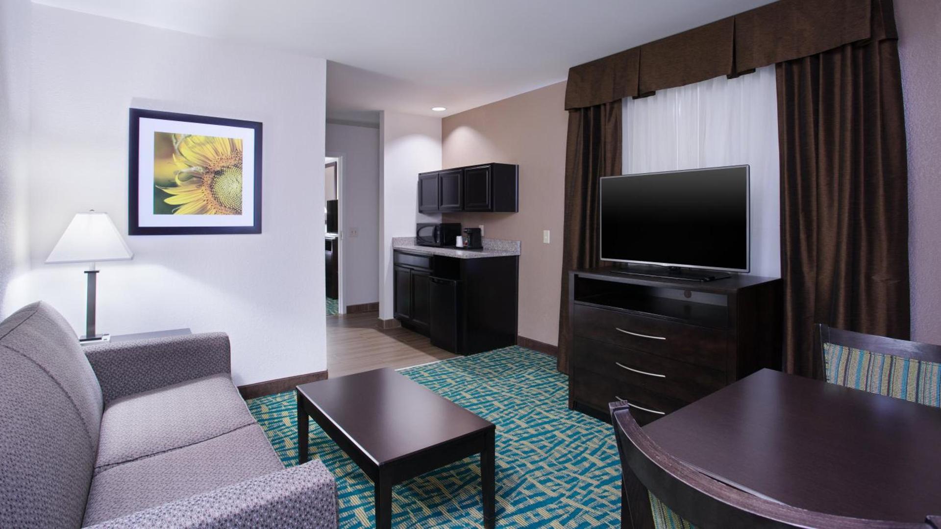 Holiday Inn Express & Suites Wyomissing by IHG photo 24