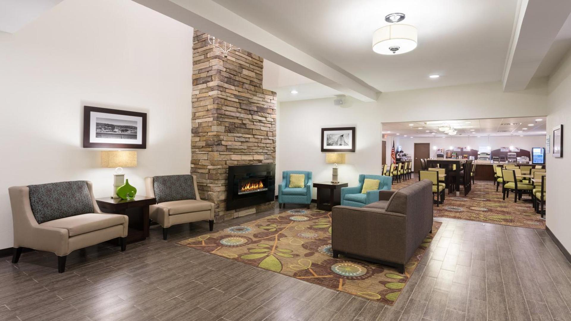 Holiday Inn Express & Suites Wyomissing by IHG photo 3