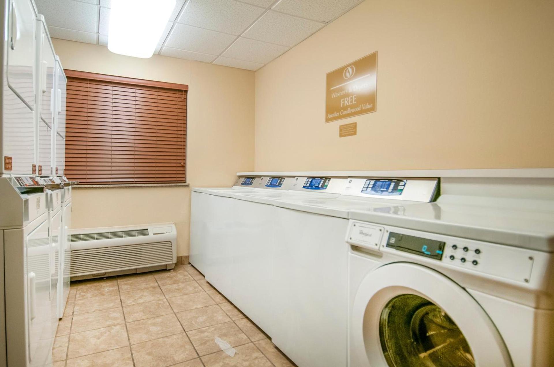 Candlewood Suites Flowood, MS by IHG photo 3