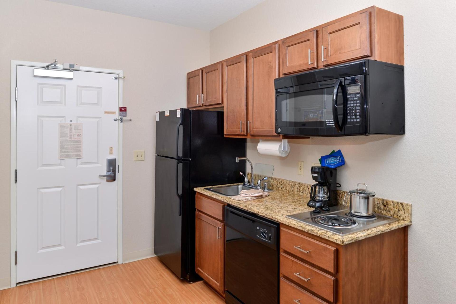 Candlewood Suites Turlock by IHG photo 14