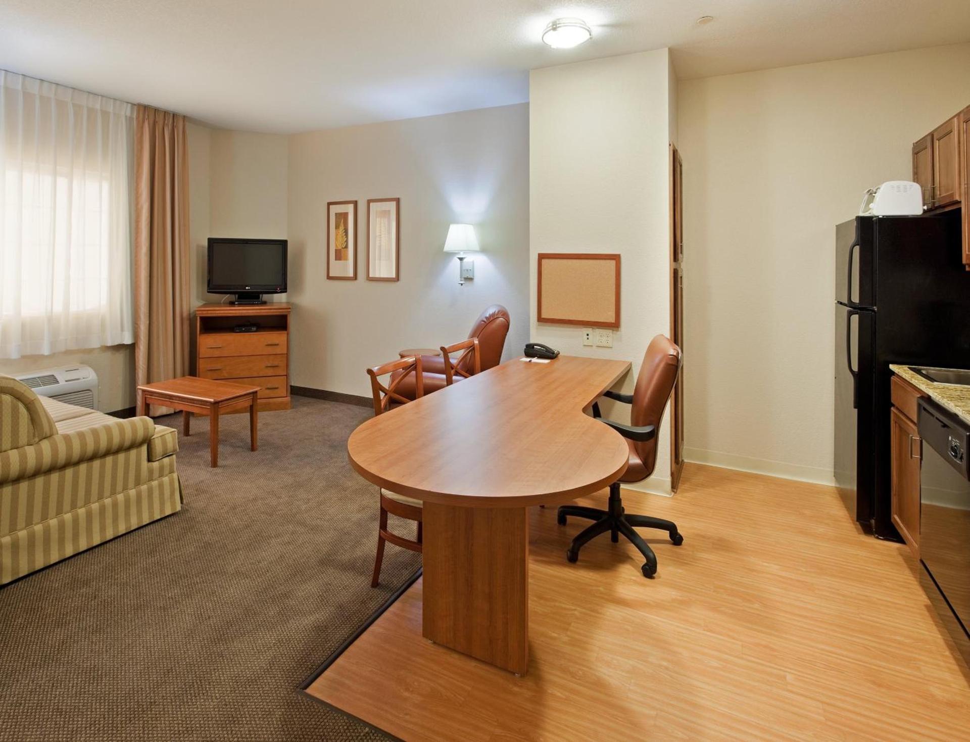 Candlewood Suites Turlock by IHG photo 12