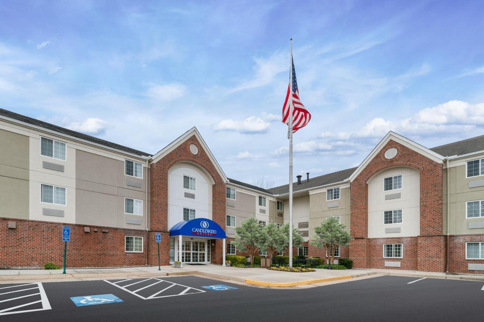 Candlewood Suites Washington-Fairfax by IHG photo 14