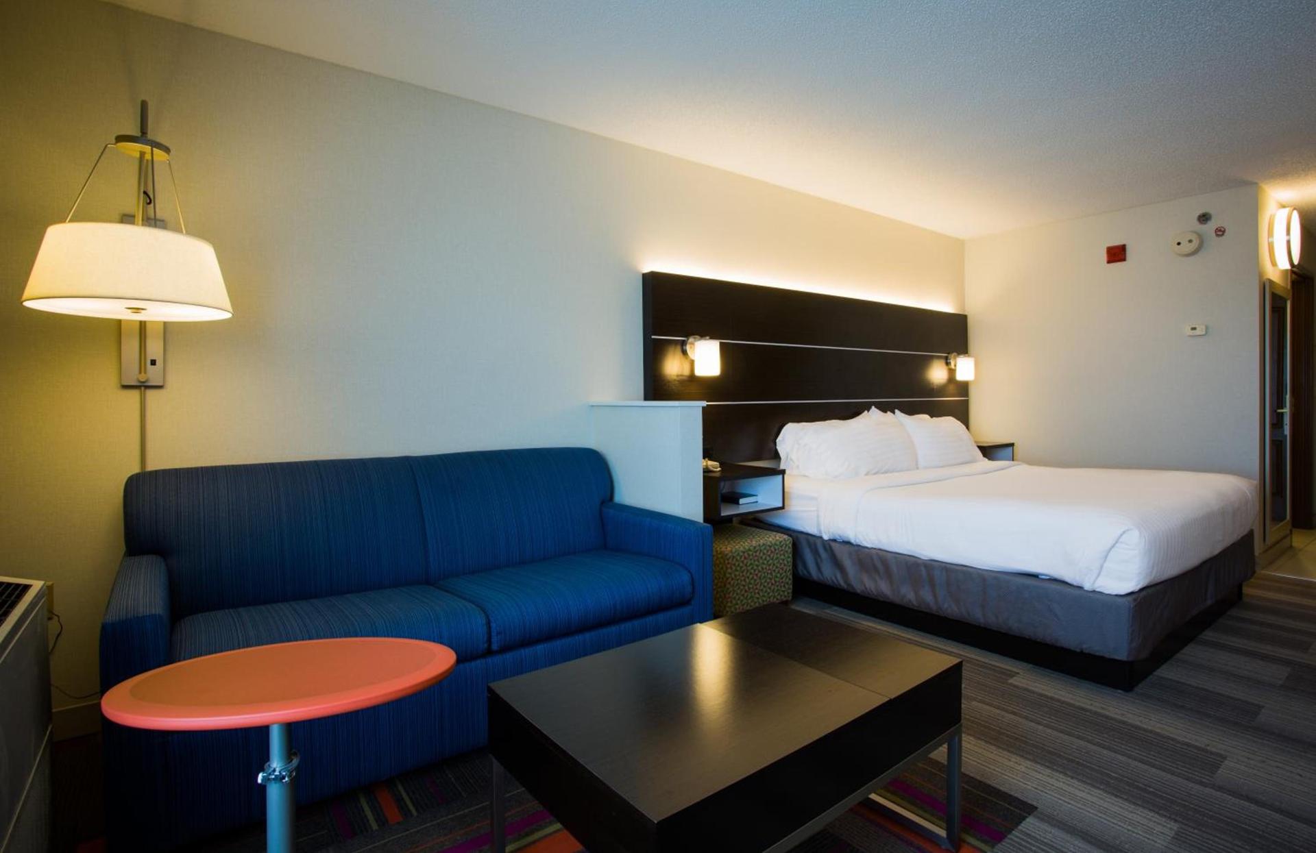 Holiday Inn Express Hotel & Suites Reading by IHG photo 35