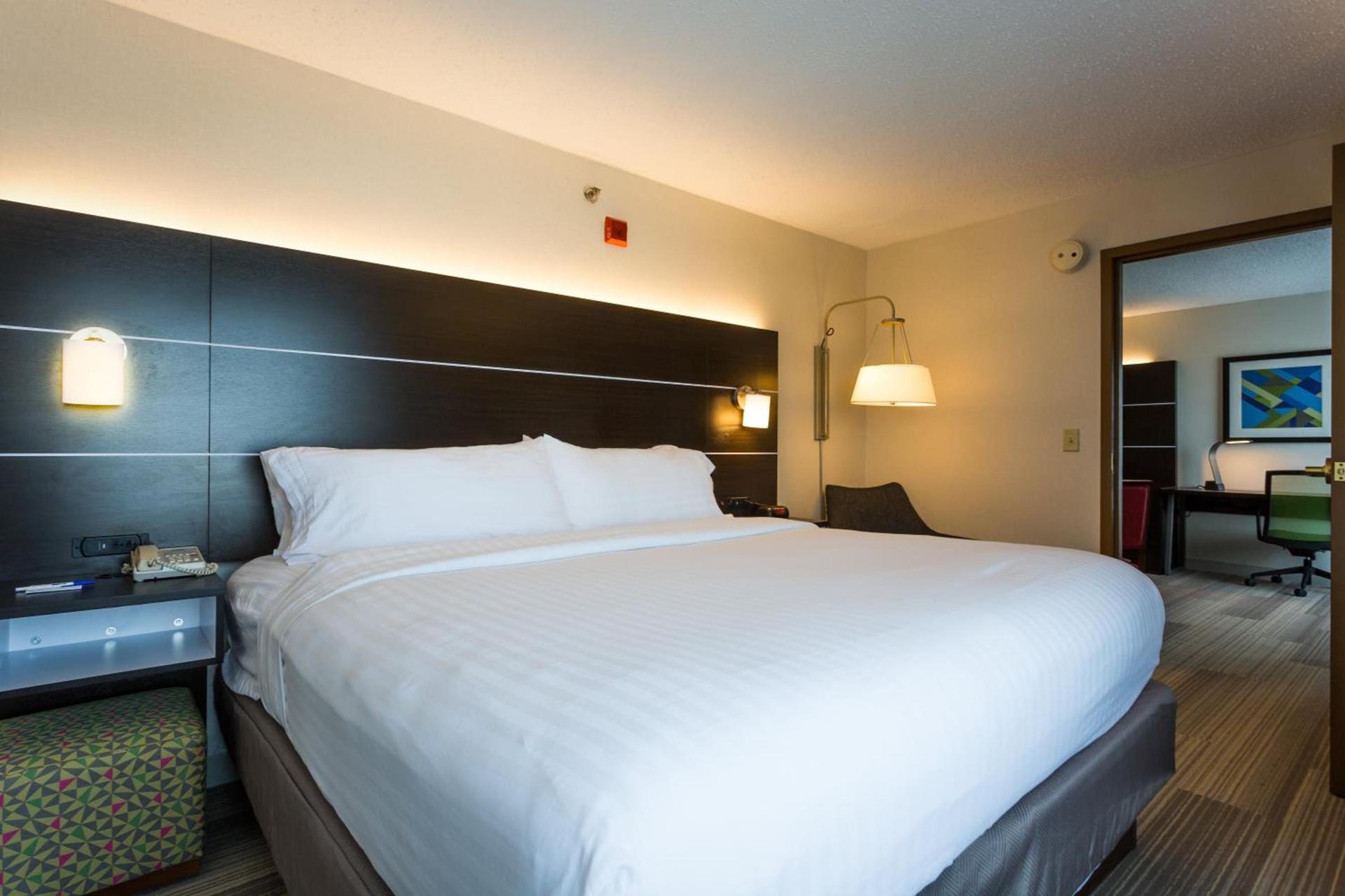 Holiday Inn Express Hotel & Suites Reading by IHG photo 40