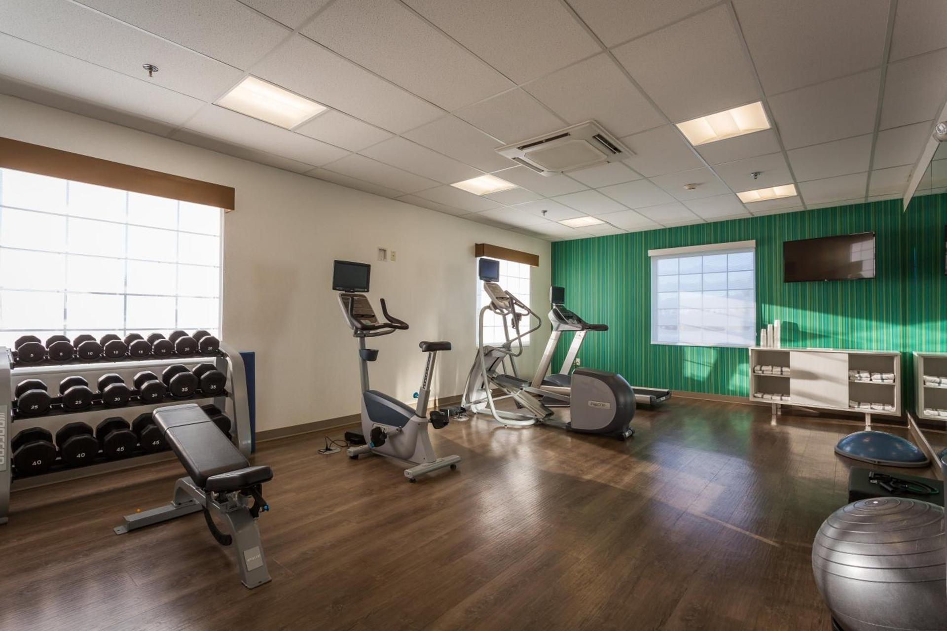 Holiday Inn Express Hotel & Suites Reading by IHG photo 21