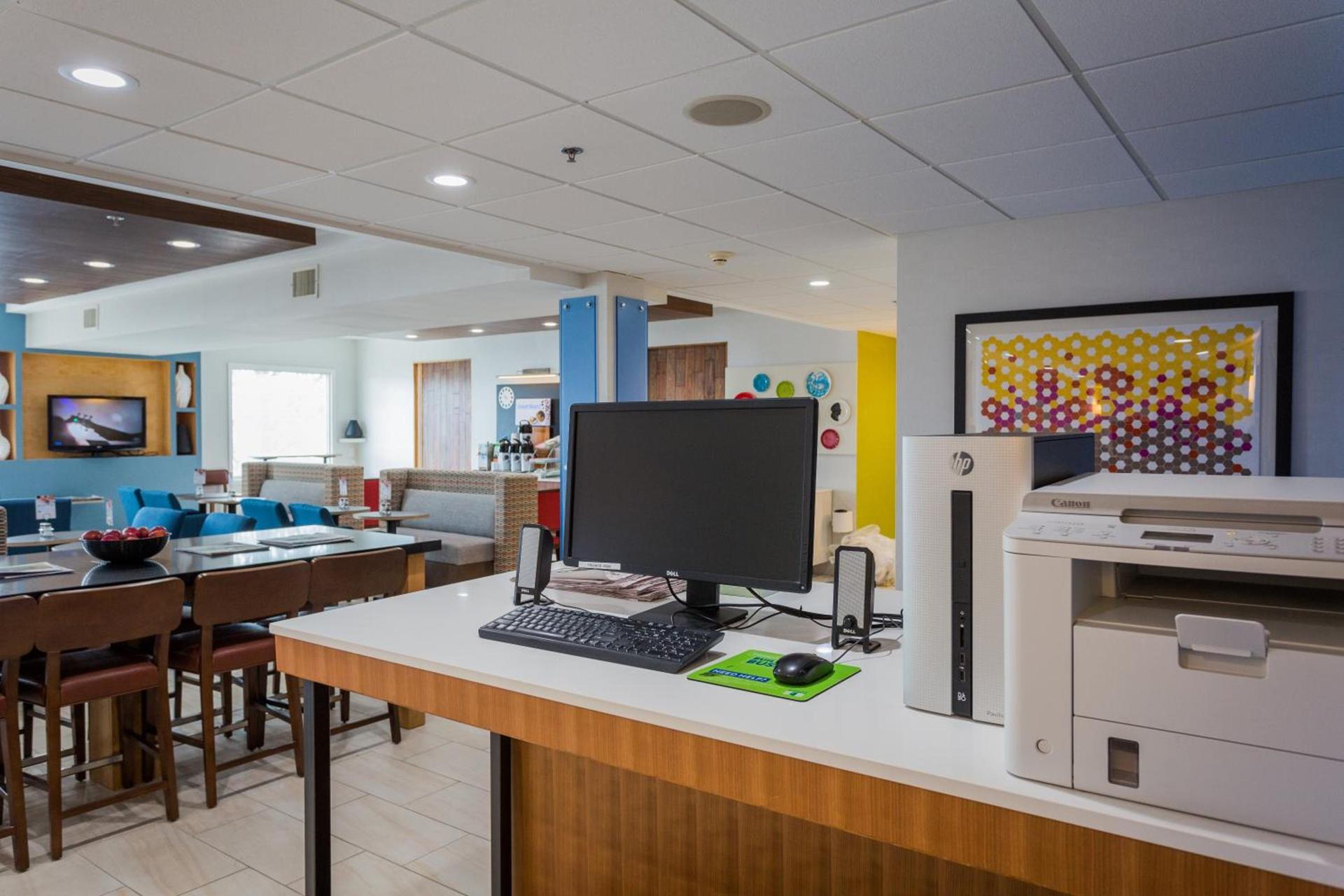 Holiday Inn Express Hotel & Suites Reading by IHG photo 13