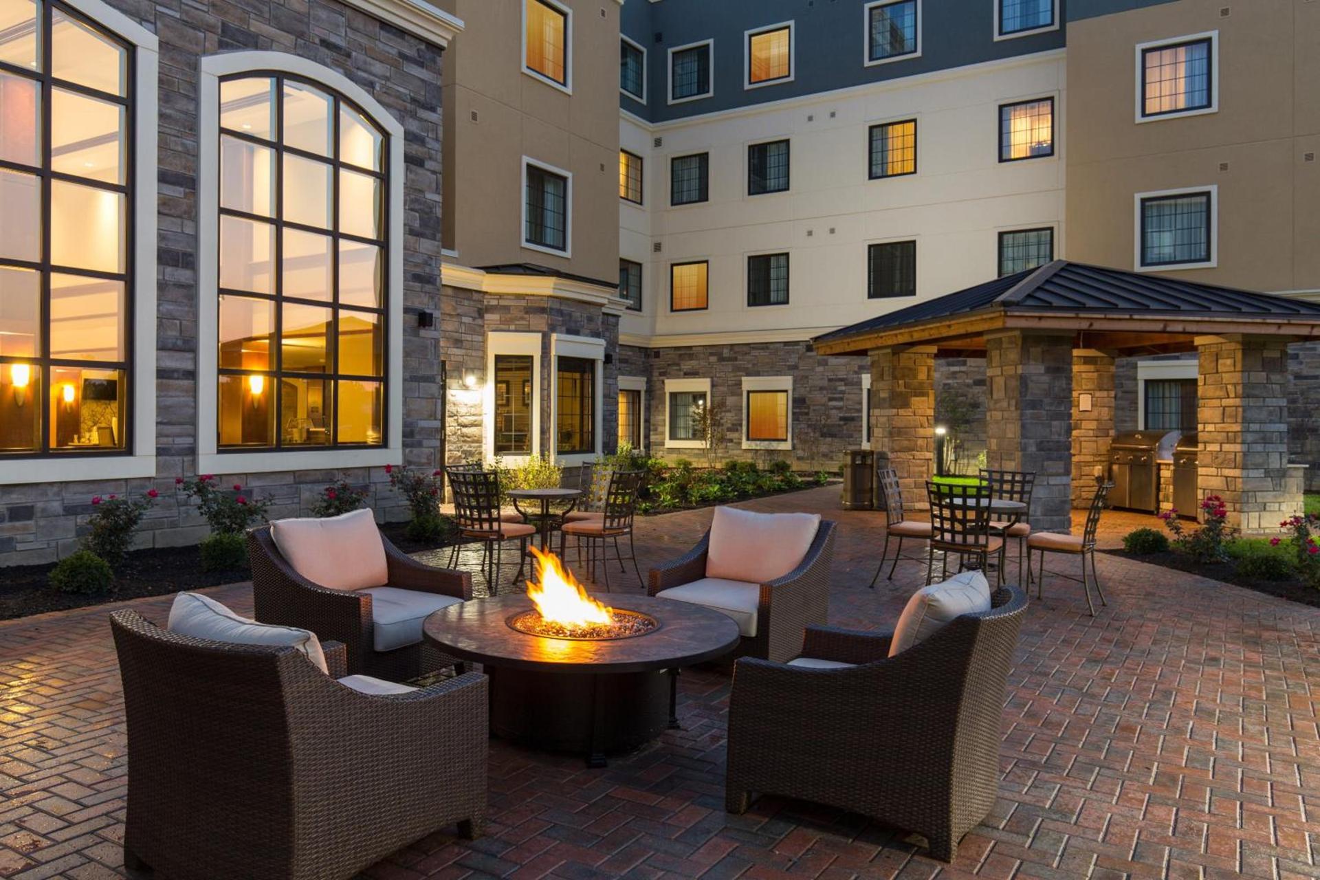 Staybridge Suites Sacramento-Folsom by IHG photo 31