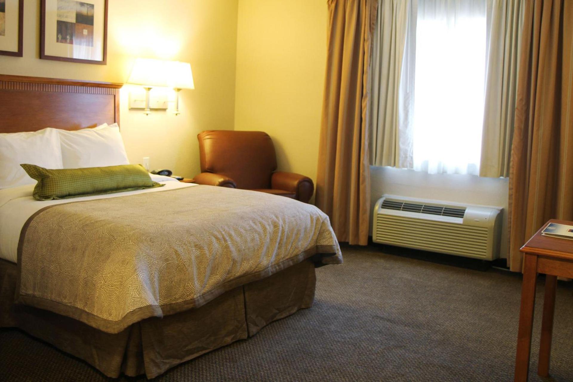 Candlewood Suites Lake Charles-Sulphur by IHG photo 17