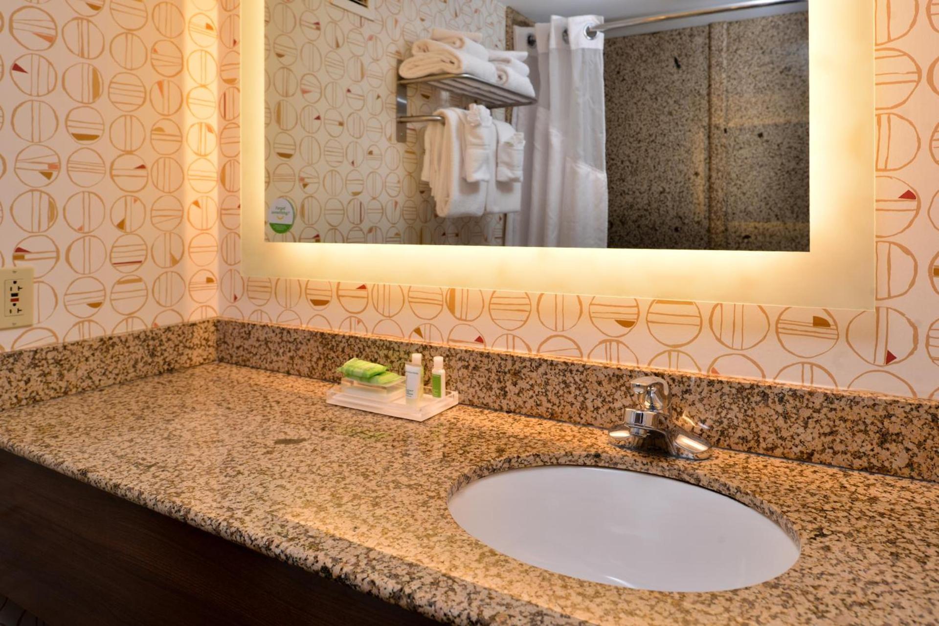 Holiday Inn Hotel & Suites Rochester - Marketplace by IHG photo 18