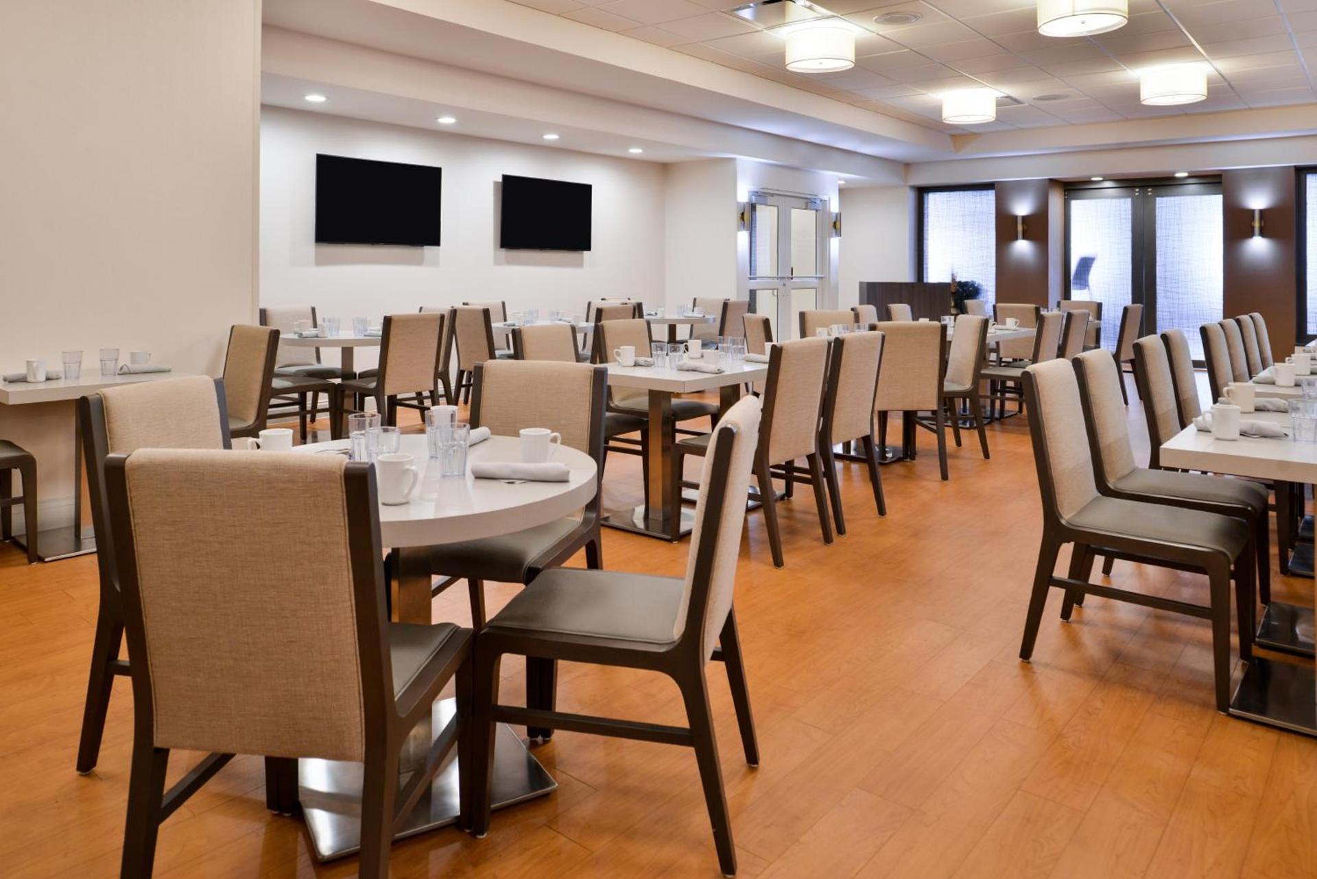 Holiday Inn Hotel & Suites Rochester - Marketplace by IHG photo 21