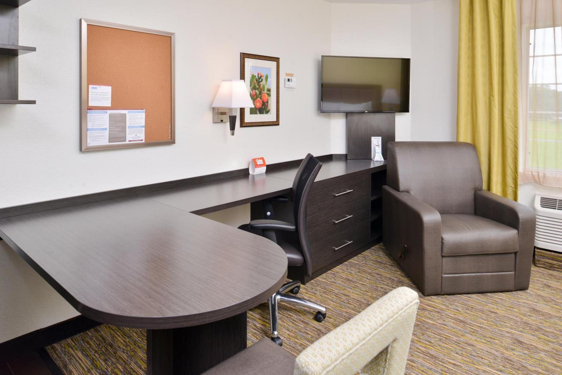 Candlewood Suites Beaumont by IHG photo 11