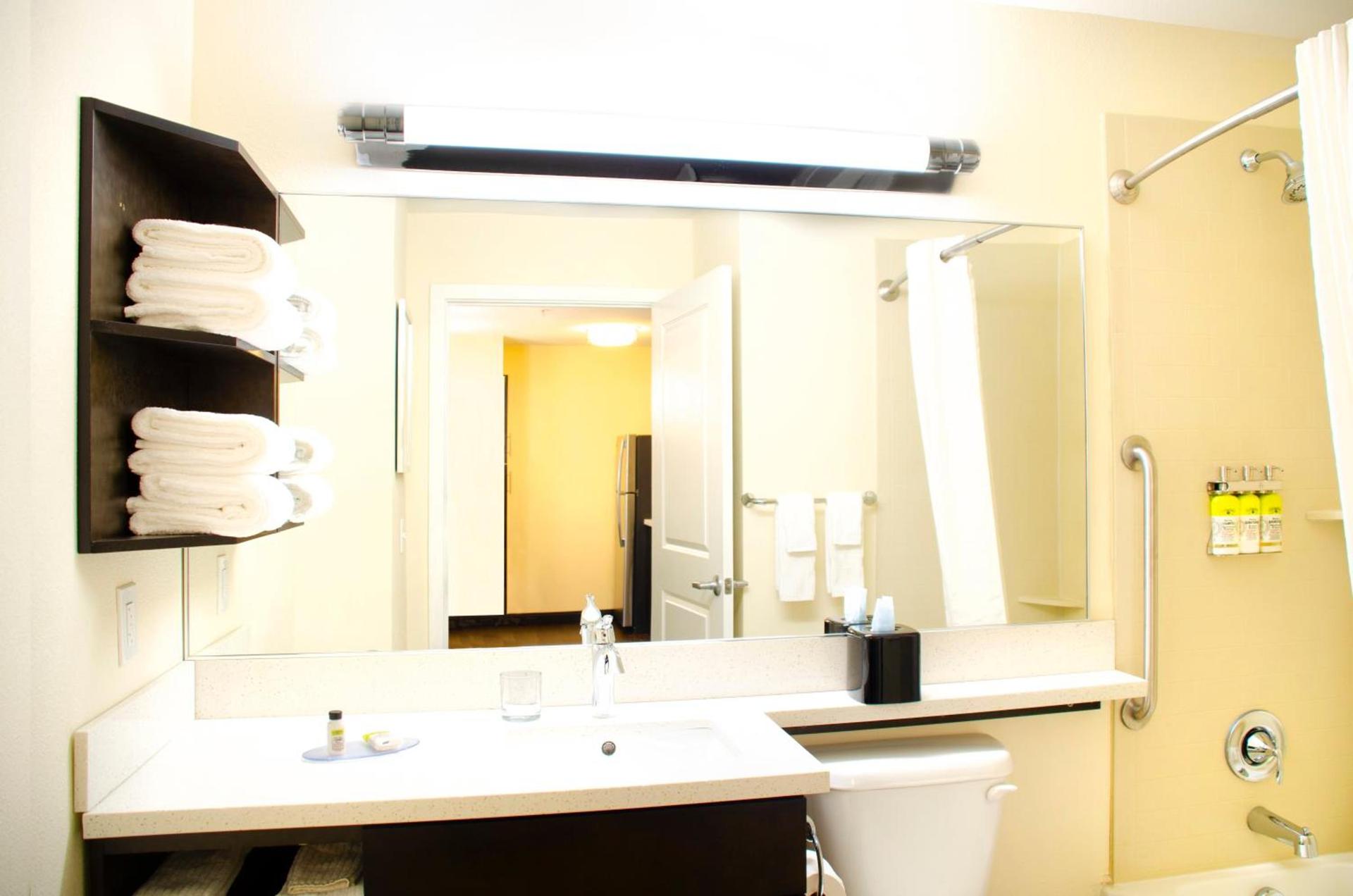 Candlewood Suites York by IHG photo 10