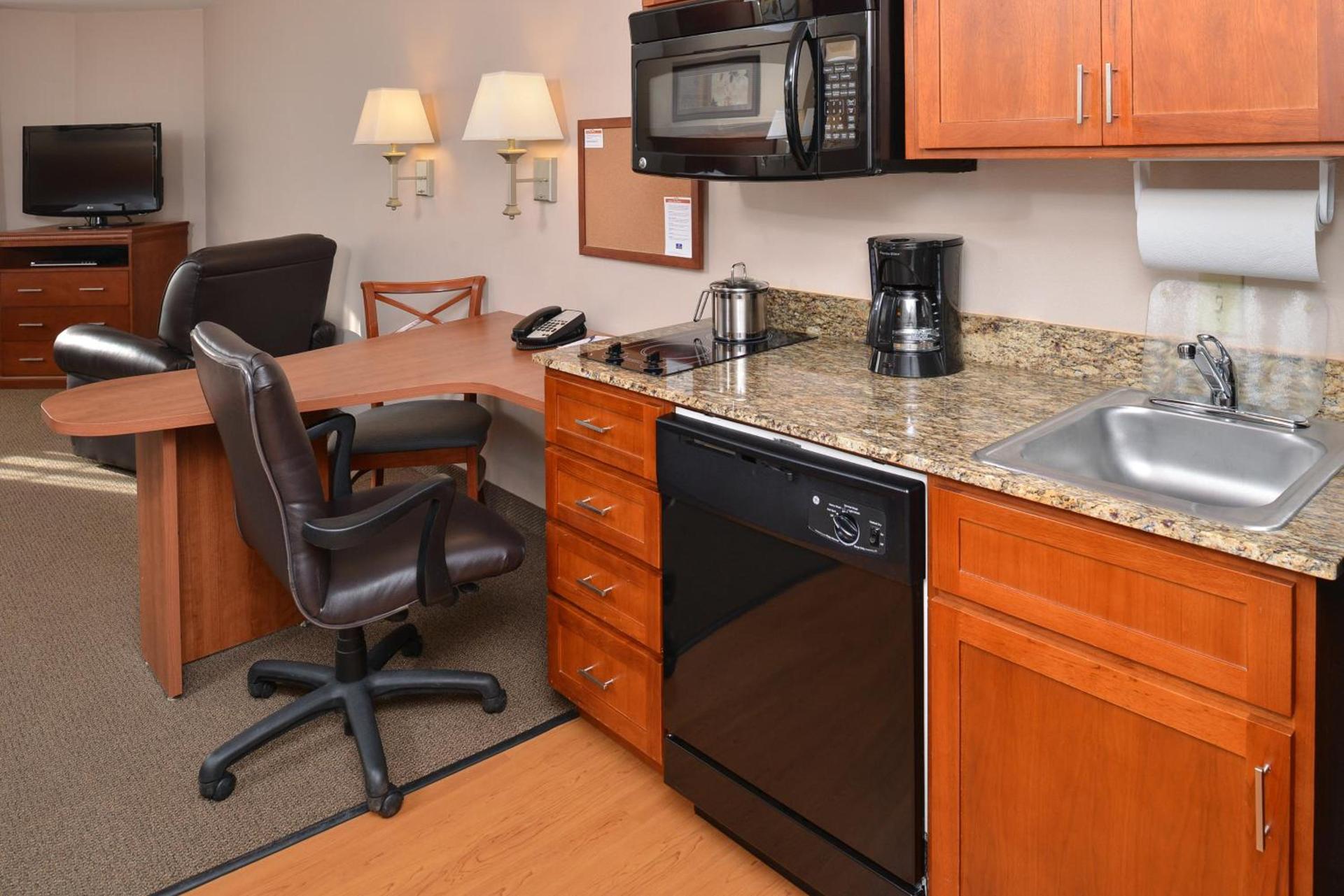 Candlewood Suites Williston by IHG photo 21
