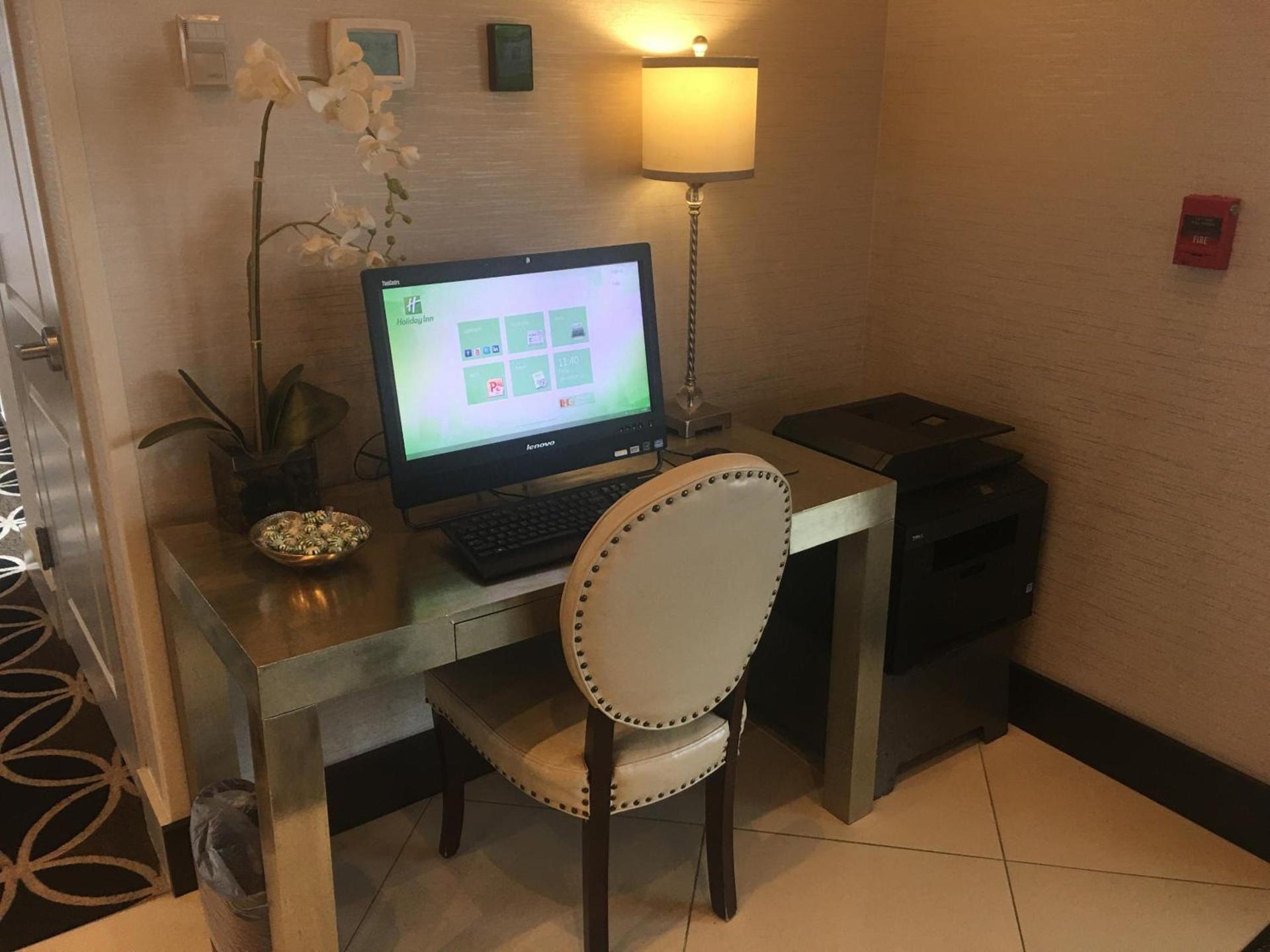 Holiday Inn and Suites East Peoria by IHG photo 3