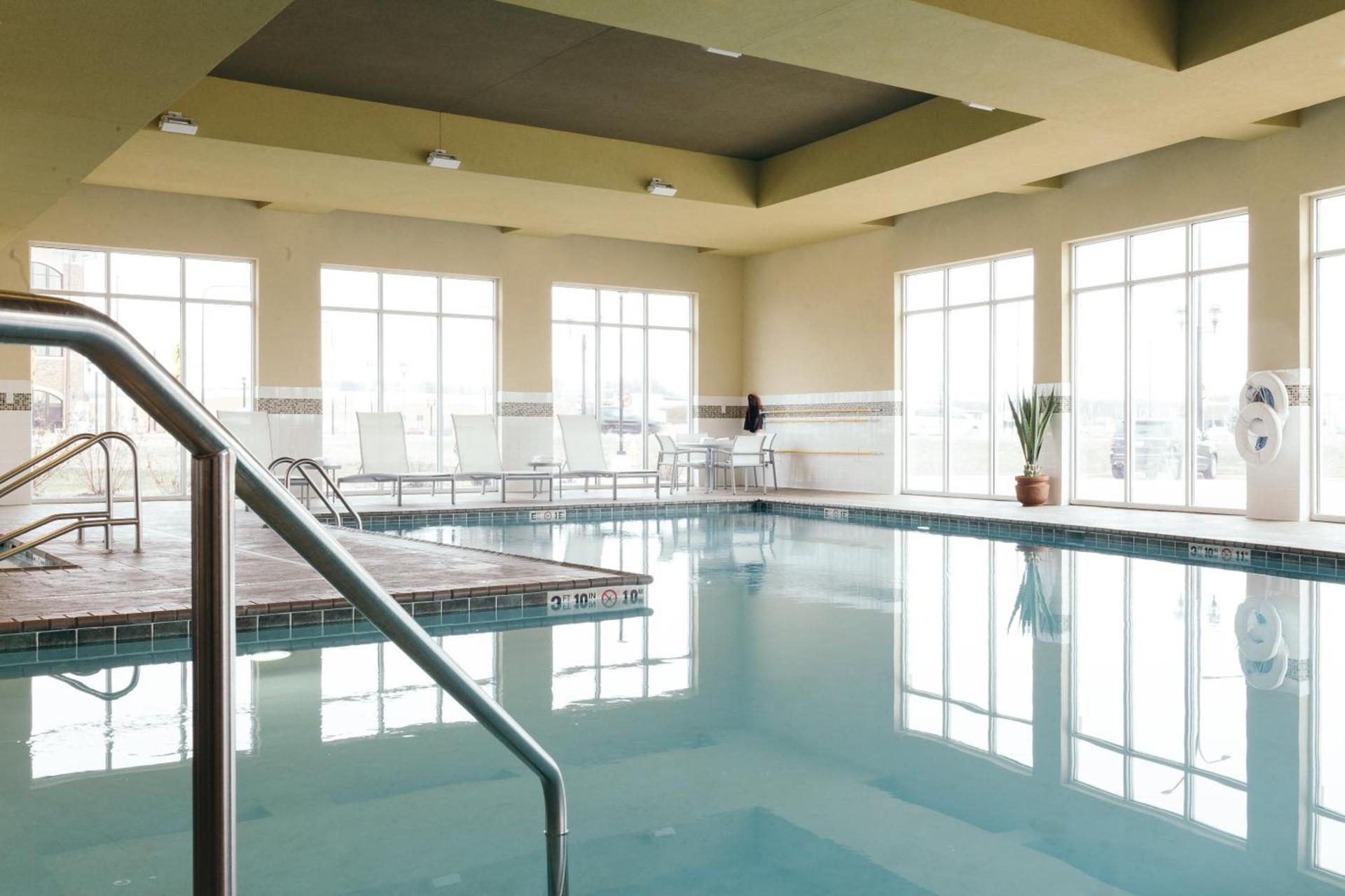 Holiday Inn and Suites East Peoria by IHG photo 42