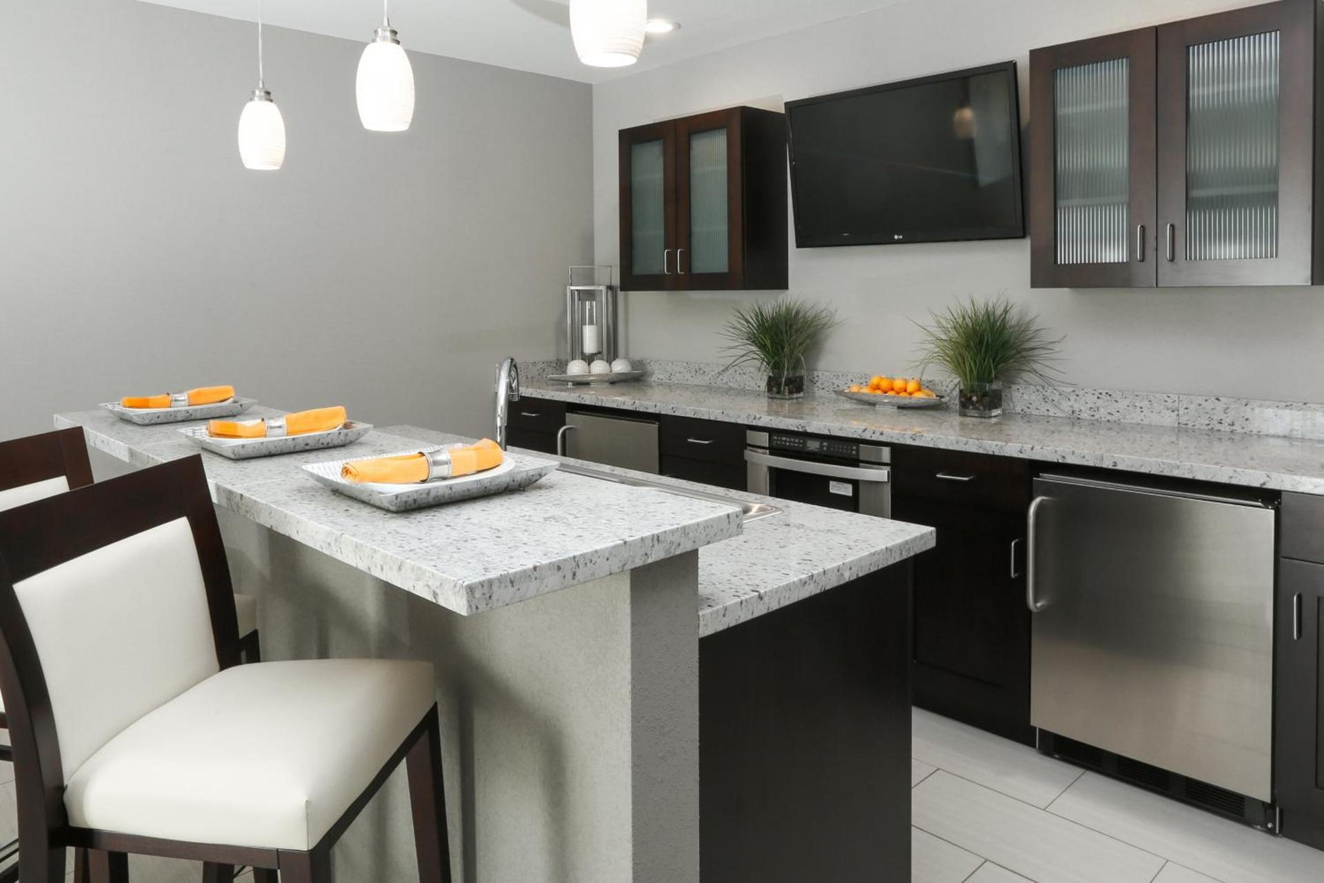 Holiday Inn and Suites East Peoria by IHG photo 56
