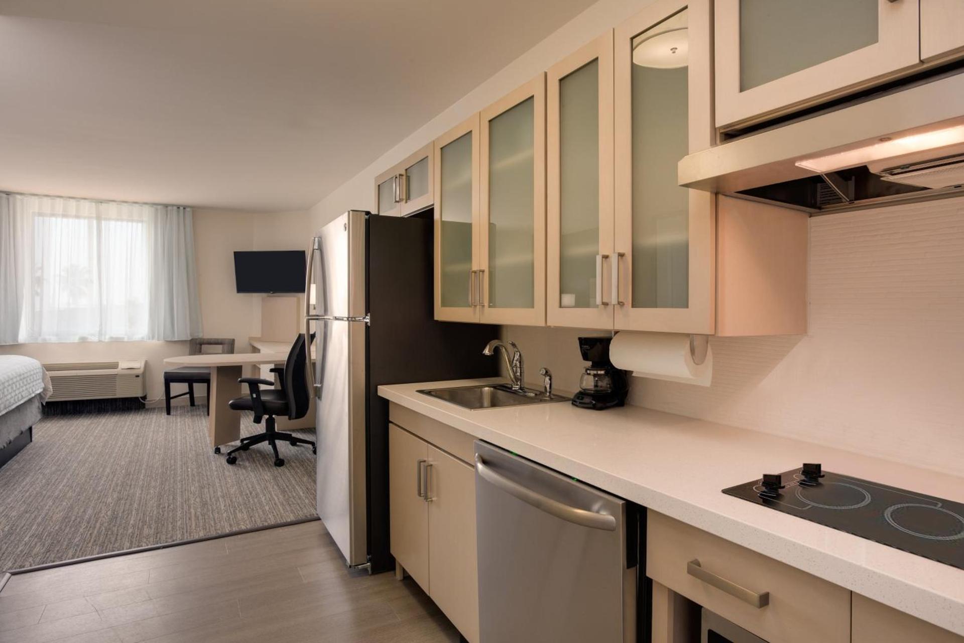 Candlewood Suites Miami Intl Airport - 36th St by IHG photo 68