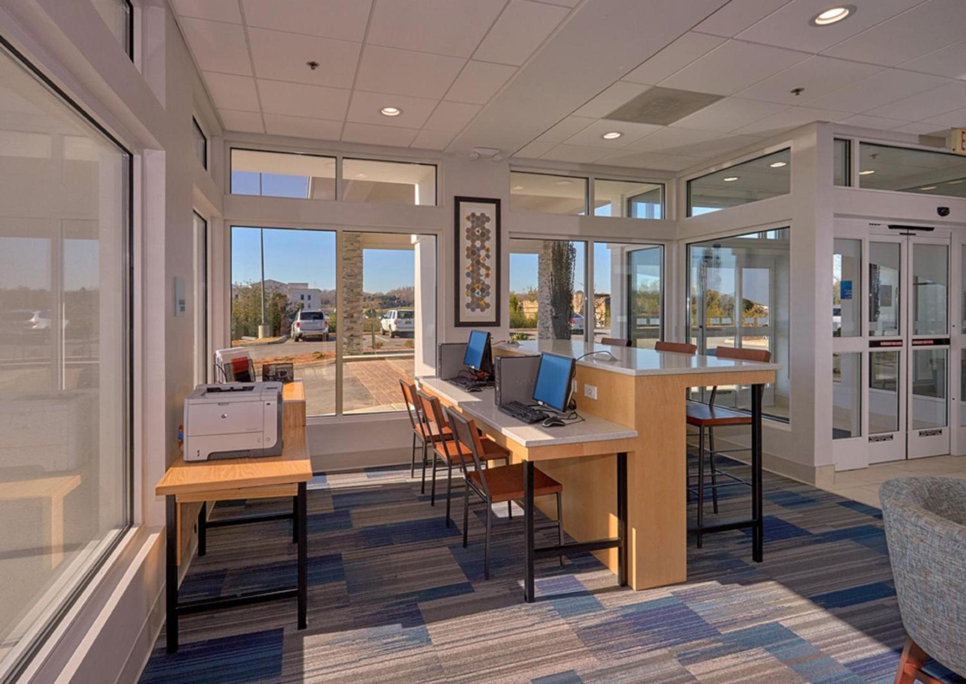 Holiday Inn Express Pigeon Forge – Sevierville by IHG photo 11