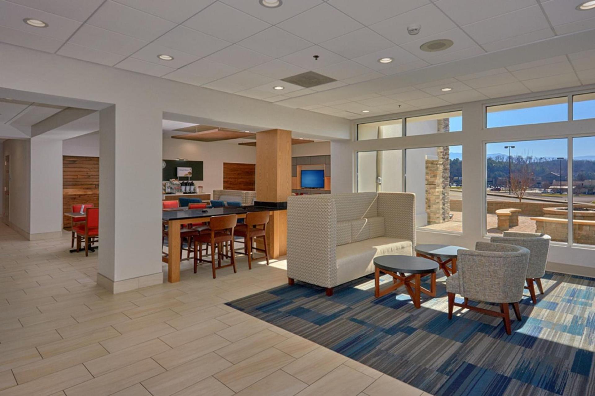 Holiday Inn Express Pigeon Forge – Sevierville by IHG photo 12