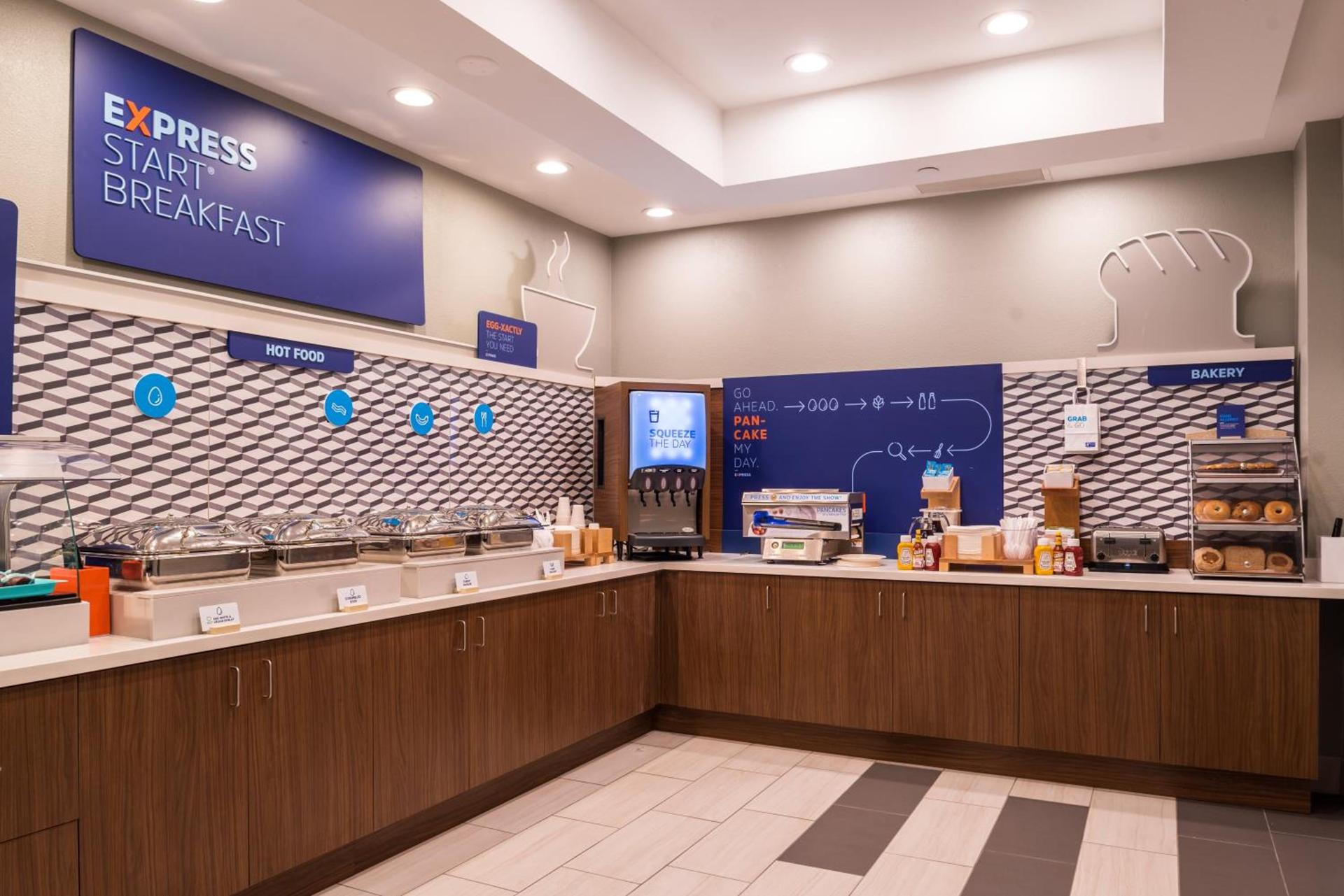 Holiday Inn Express Hotel & Suites Tampa-Anderson Road-Veterans Exp by IHG photo 47