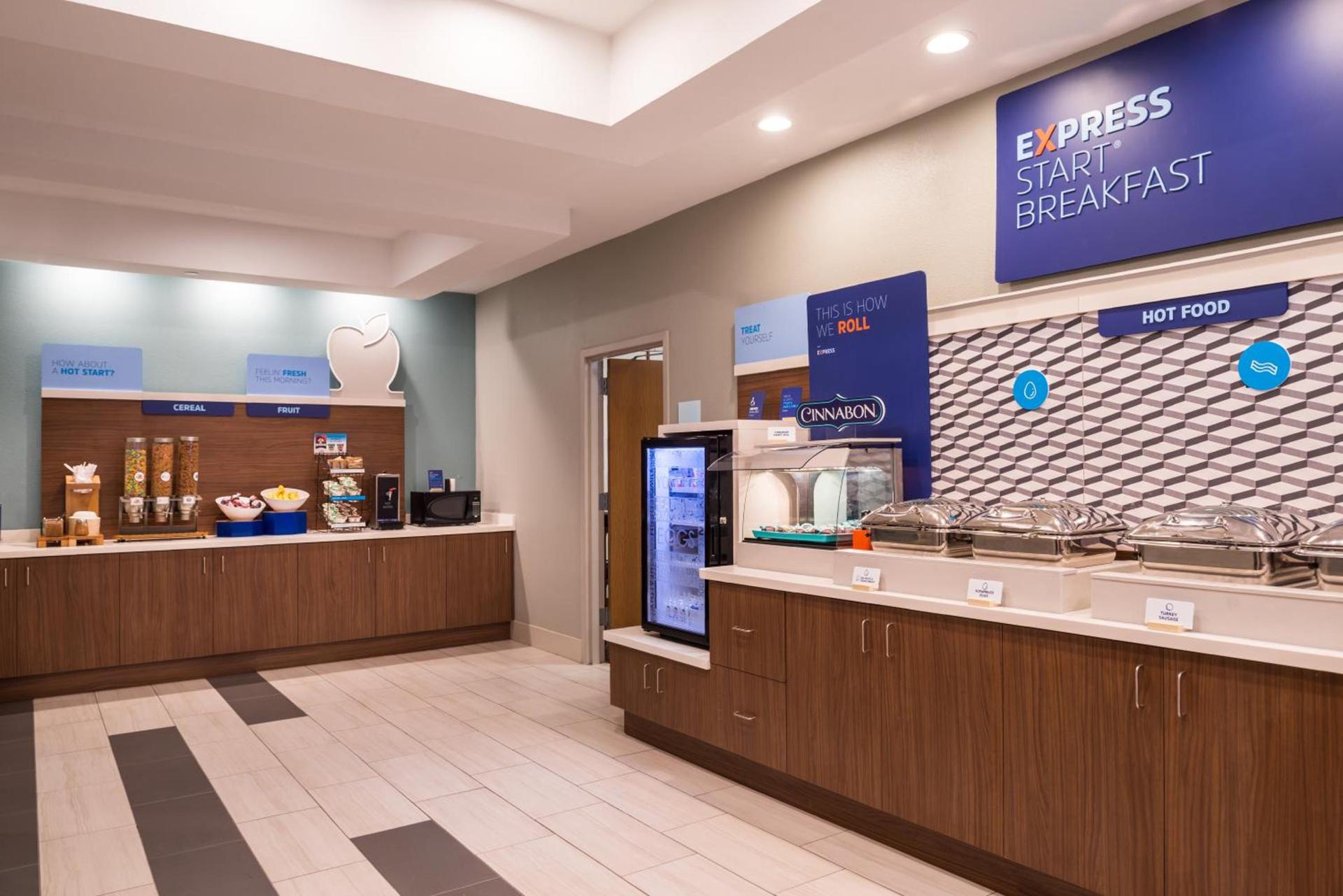 Holiday Inn Express Hotel & Suites Tampa-Anderson Road-Veterans Exp by IHG photo 59