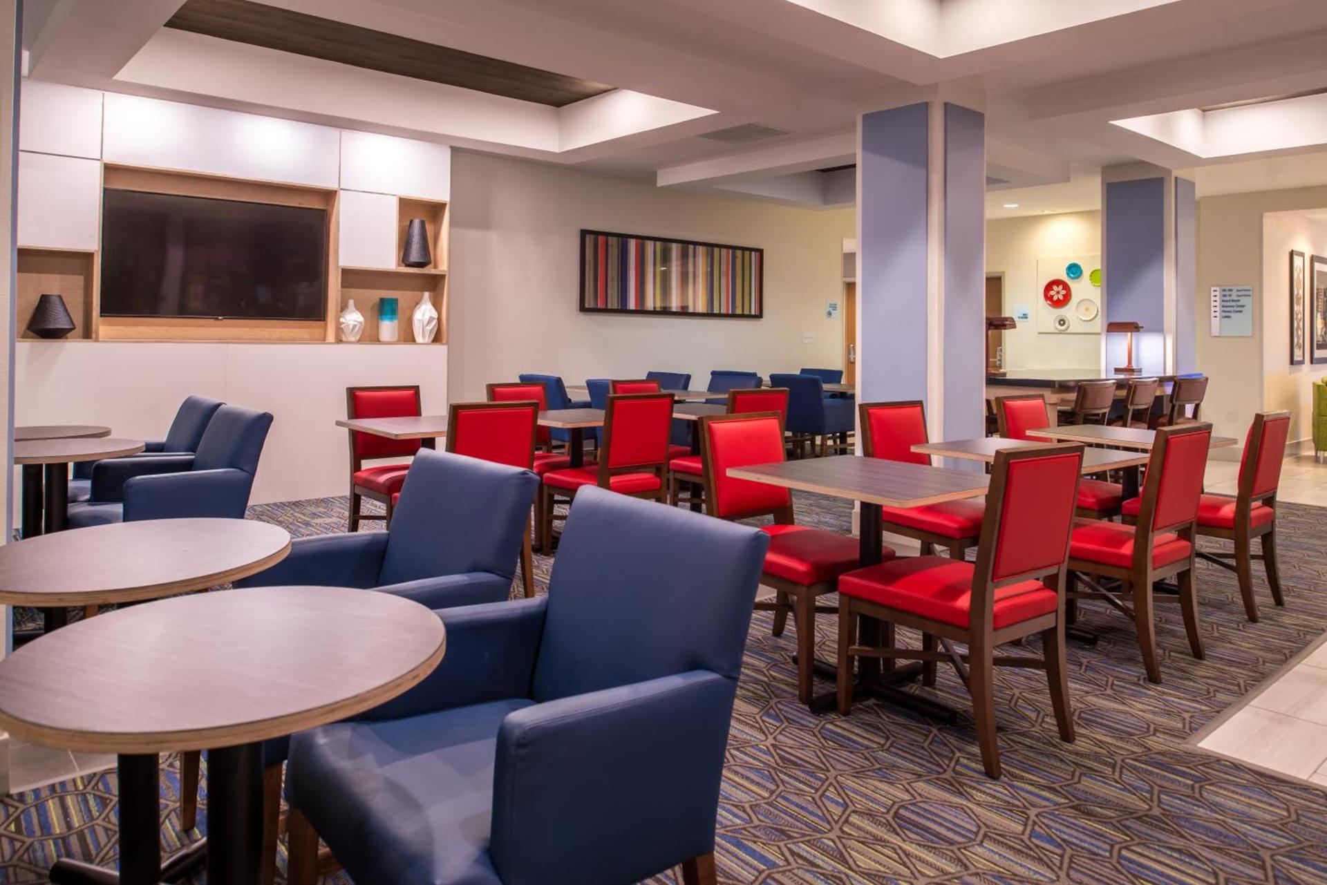 Holiday Inn Express Hotel & Suites Tampa-Anderson Road-Veterans Exp by IHG photo 51