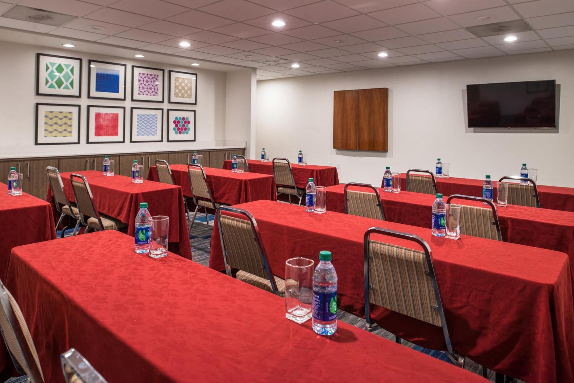 Holiday Inn Express Hotel & Suites Tampa-Anderson Road-Veterans Exp by IHG photo 54