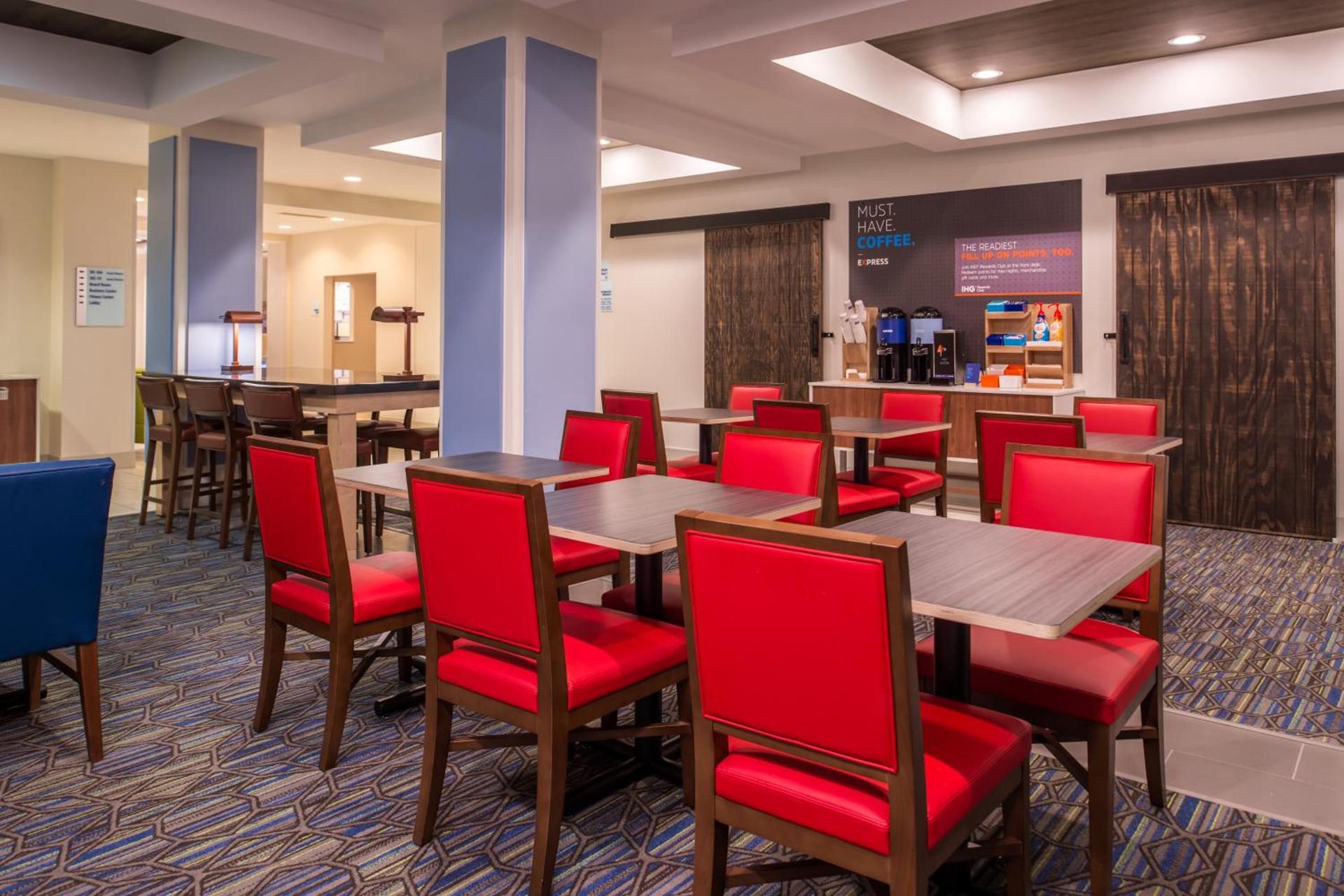 Holiday Inn Express Hotel & Suites Tampa-Anderson Road-Veterans Exp by IHG photo 48
