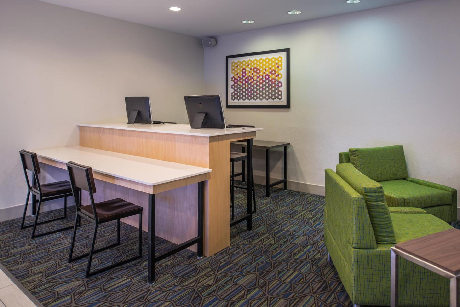 Holiday Inn Express Hotel & Suites Tampa-Anderson Road-Veterans Exp by IHG photo 14