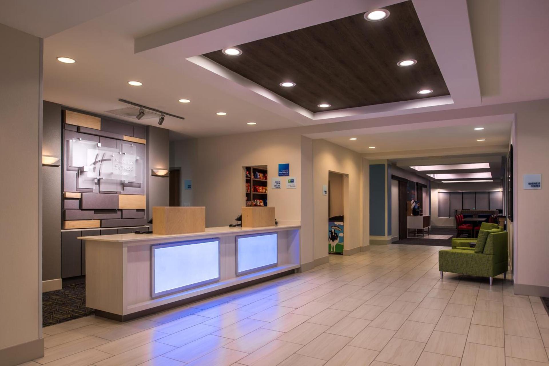 Holiday Inn Express Hotel & Suites Tampa-Anderson Road-Veterans Exp by IHG photo 15