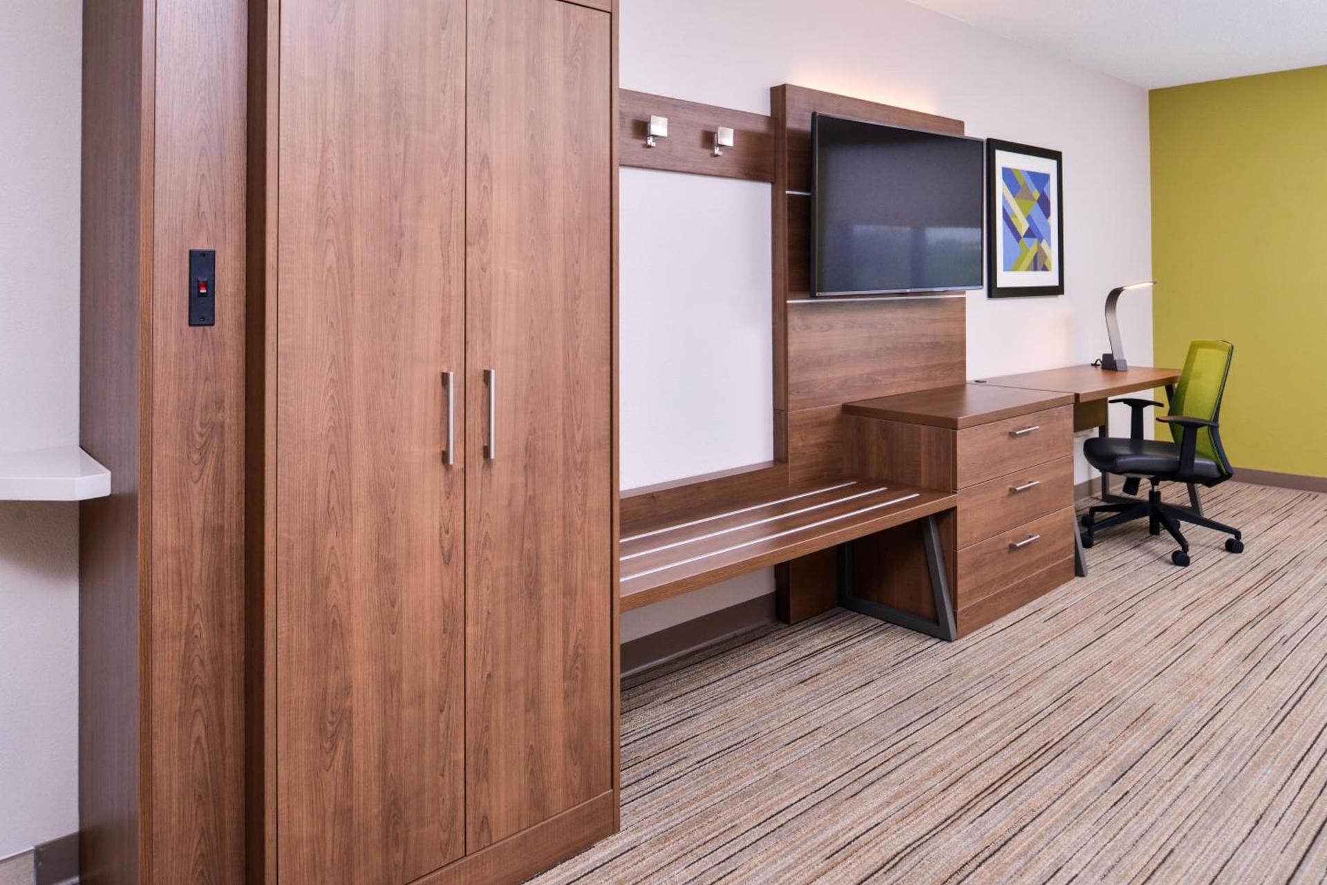 Holiday Inn Express Hotel & Suites Tampa-Anderson Road-Veterans Exp by IHG photo 39