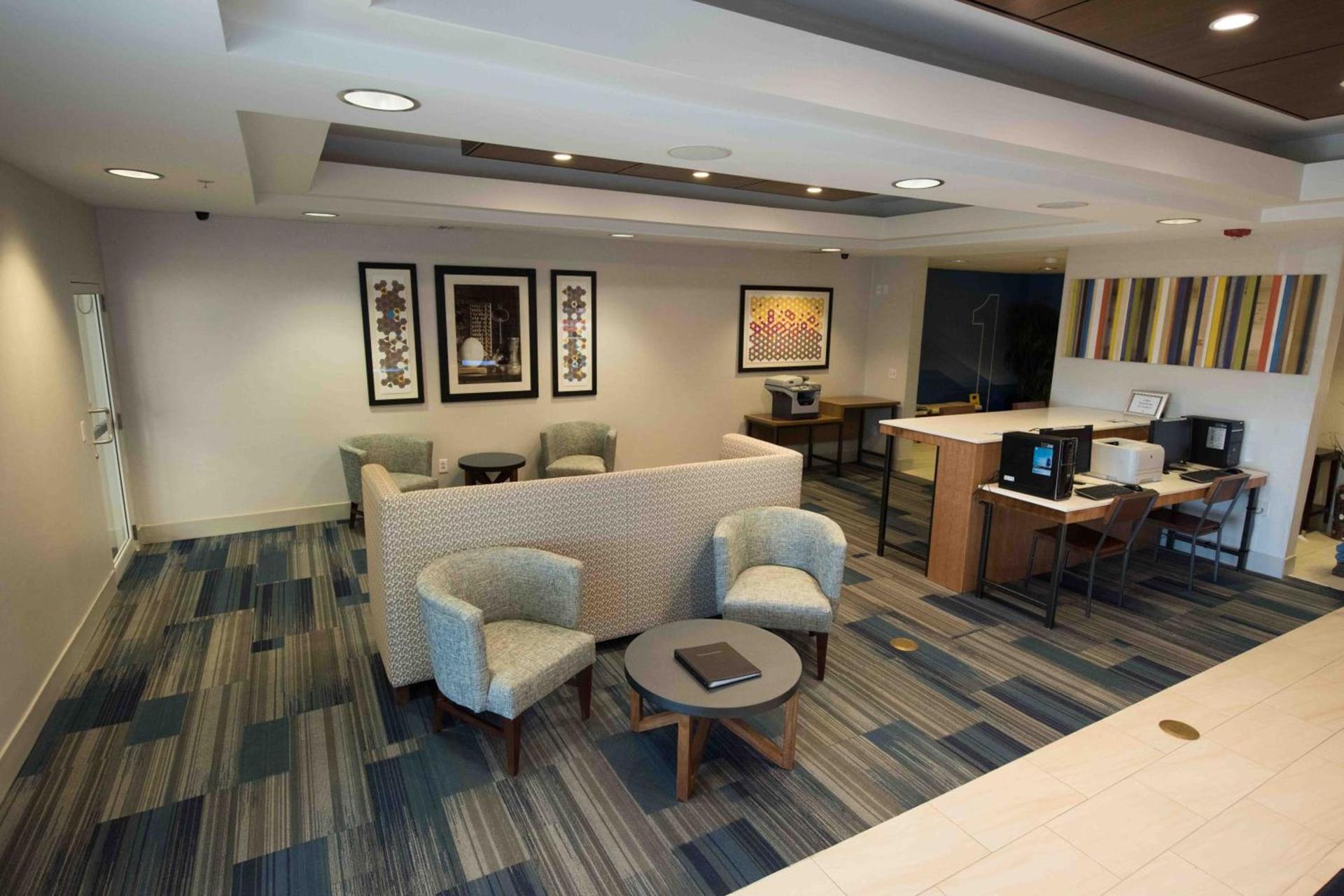 Holiday Inn Express Hotel & Suites West Coxsackie by IHG photo 2