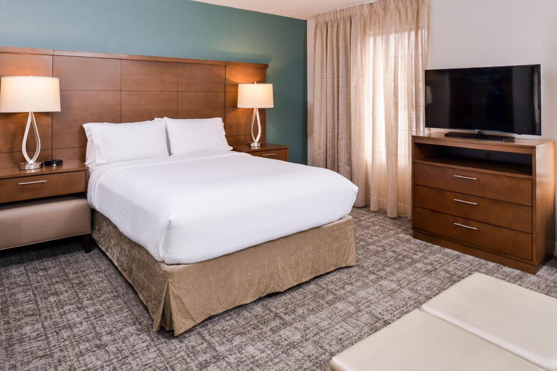 Staybridge Suites Indianapolis Downtown-Convention Center by IHG photo 38