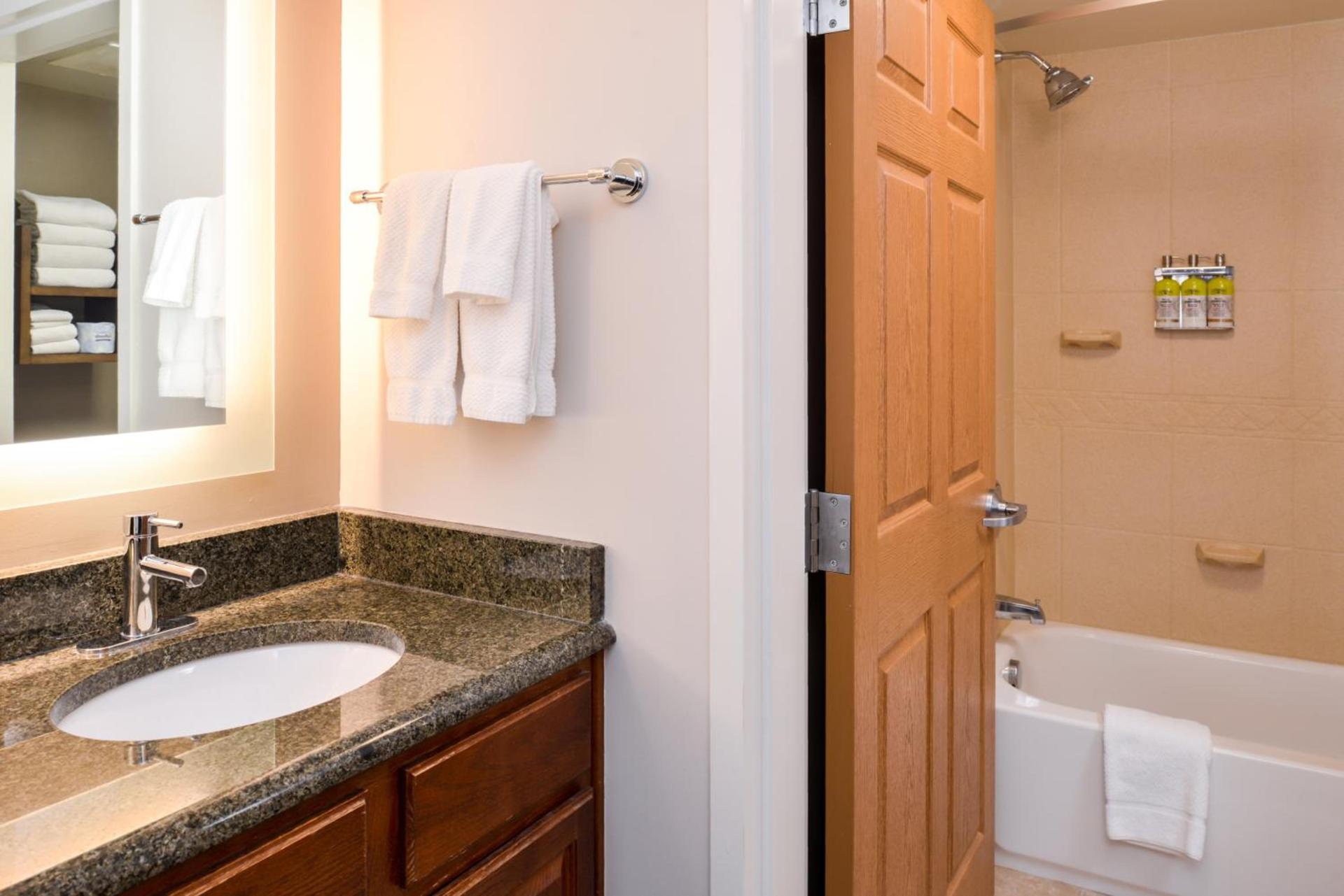 Staybridge Suites Indianapolis Downtown-Convention Center by IHG photo 37