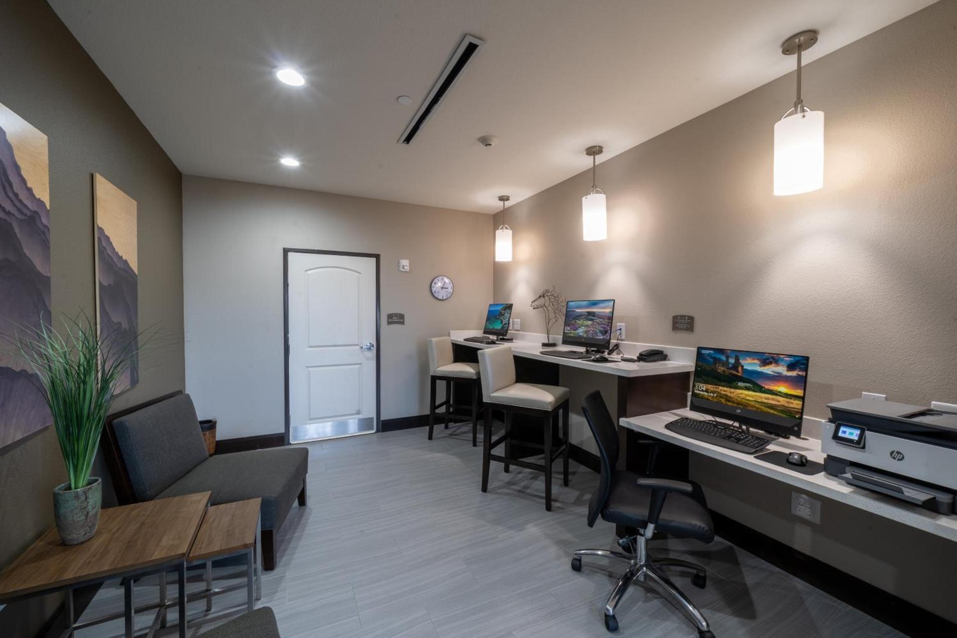 Staybridge Suites Houston East - Baytown by IHG photo 15
