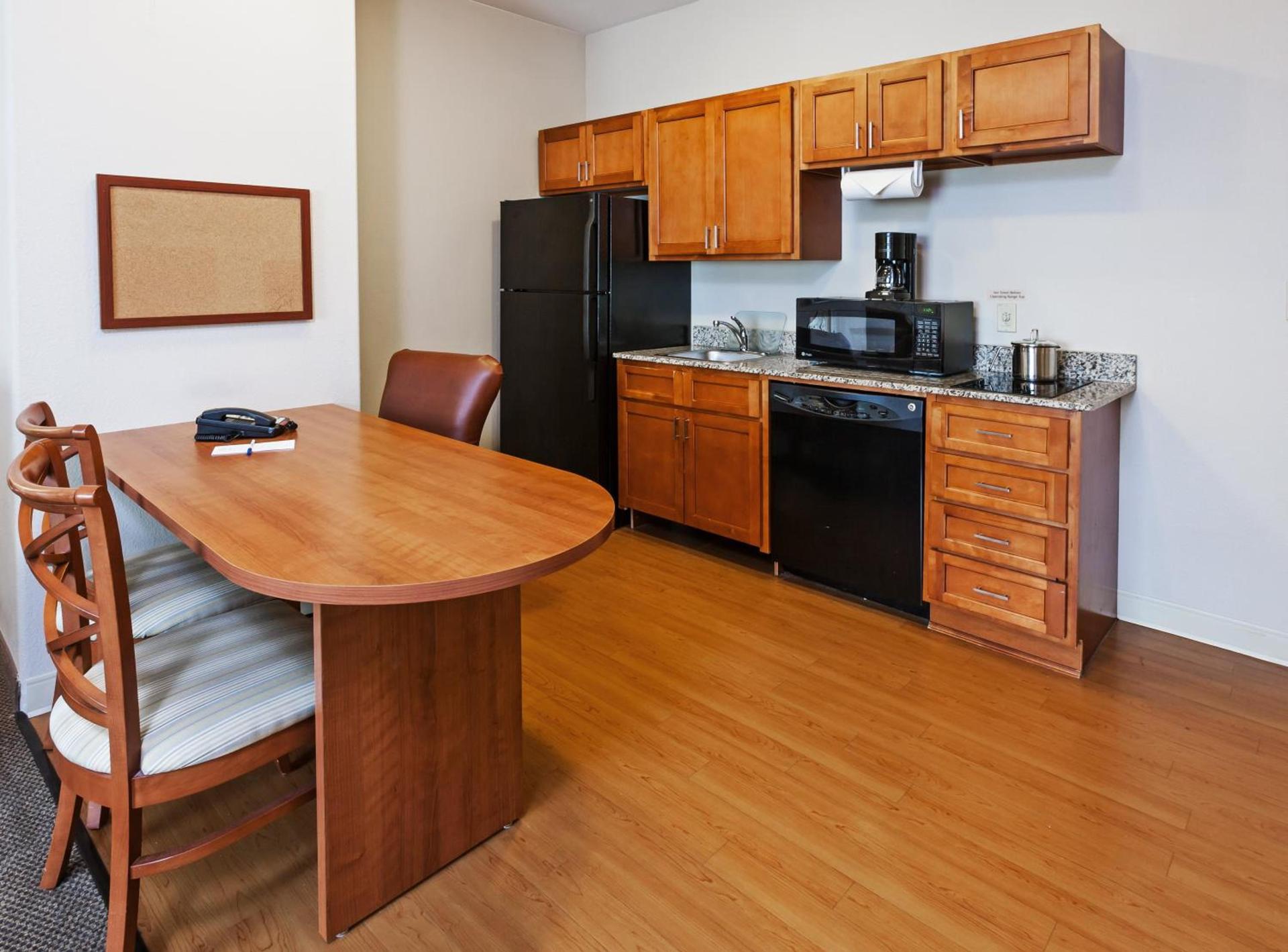 Candlewood Suites Baytown by IHG photo 27