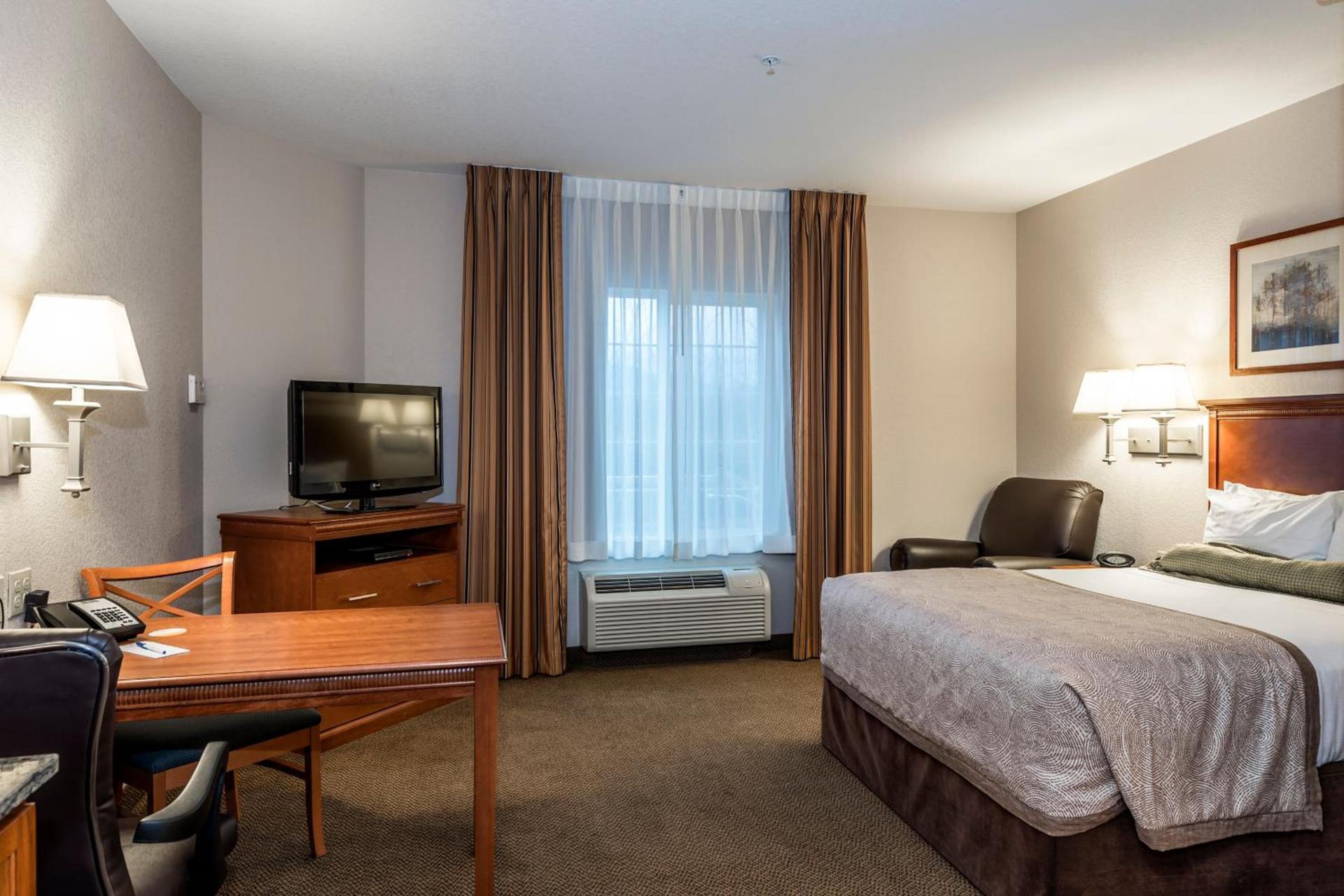 Candlewood Suites Burlington by IHG photo 14