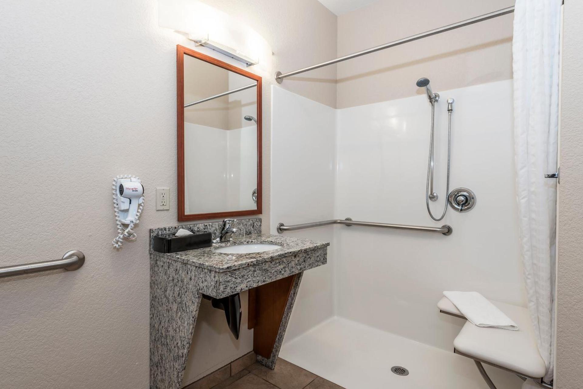 Candlewood Suites Burlington by IHG photo 11