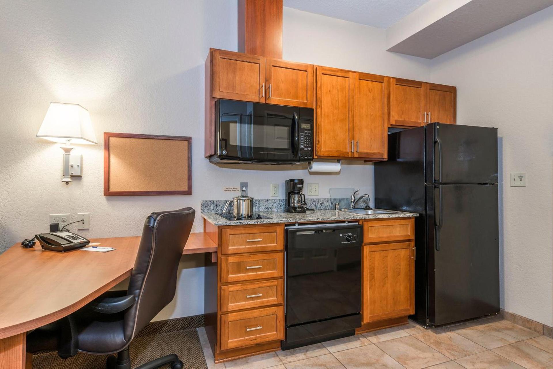 Candlewood Suites Burlington by IHG photo 10