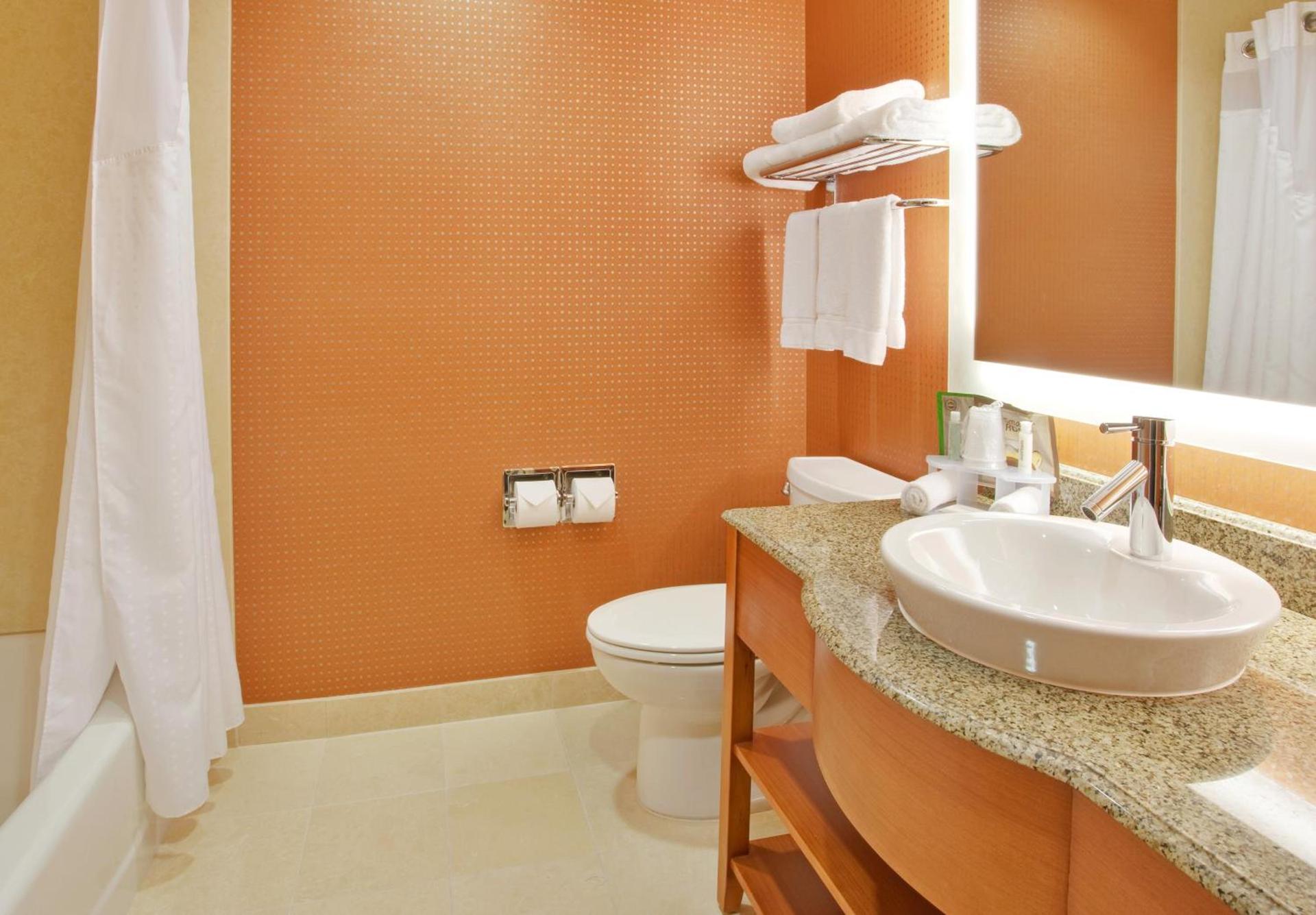 Holiday Inn Express Hotel & Suites Santa Cruz by IHG photo 12