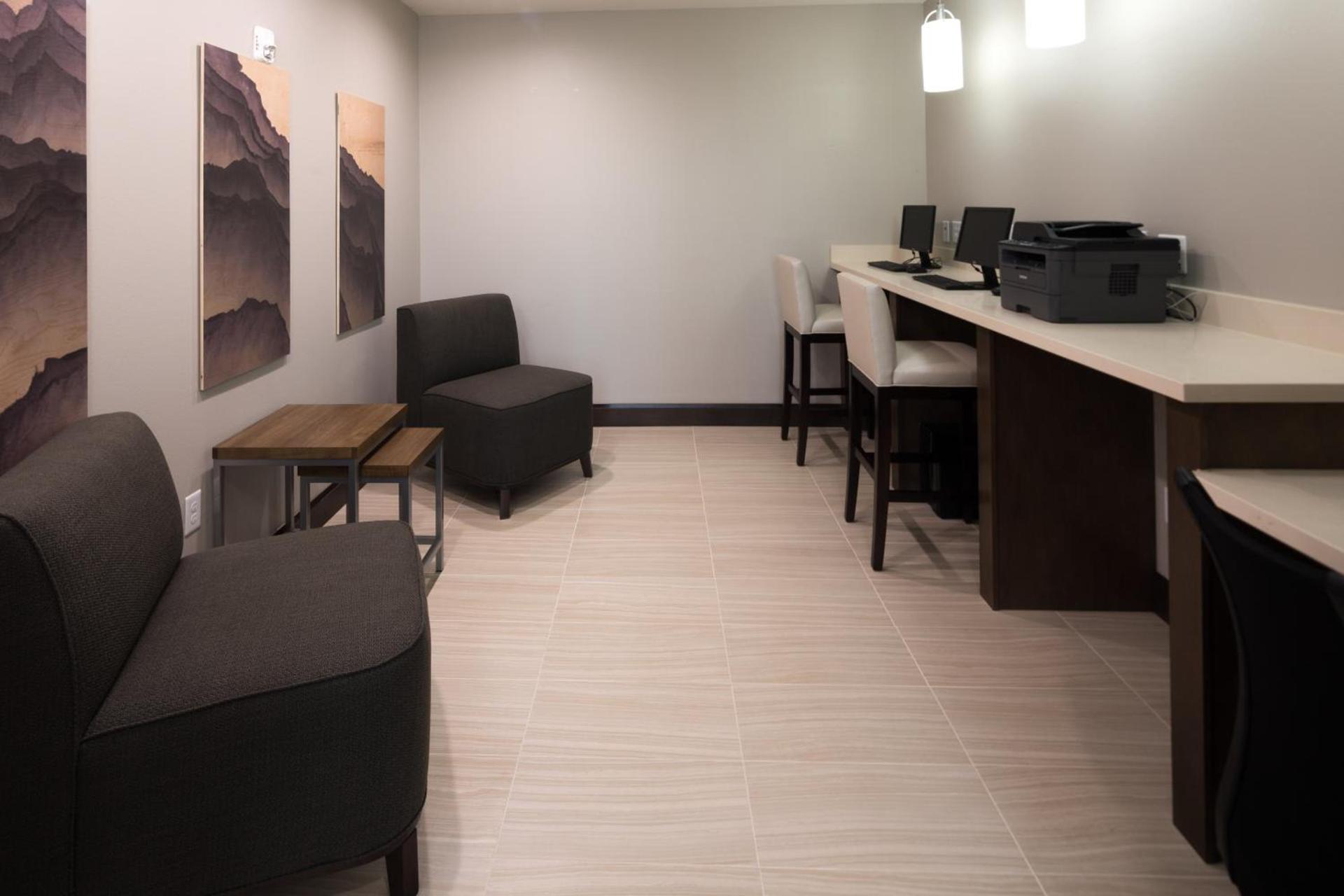 Staybridge Suites - Lake Jackson by IHG photo 9
